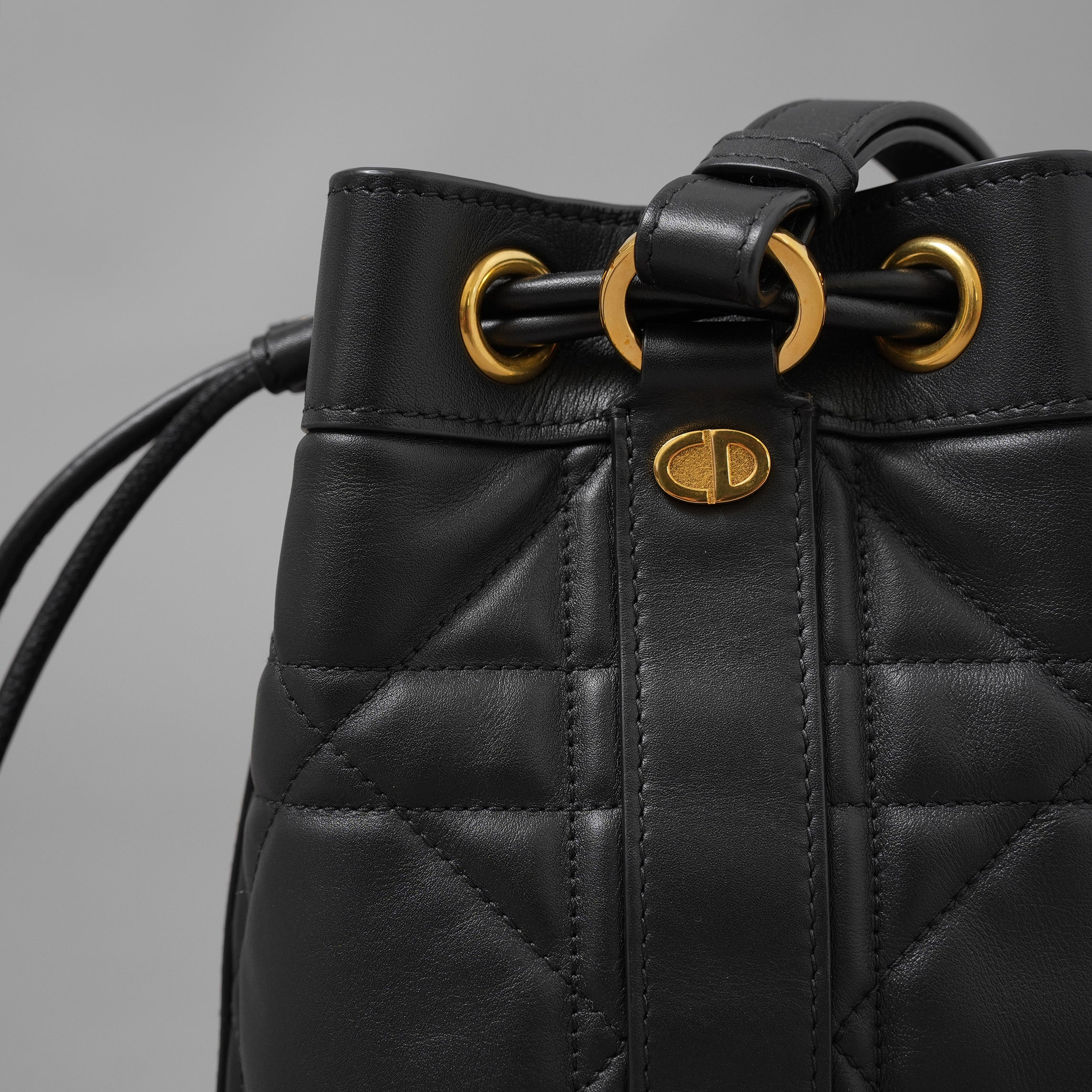 Christian Dior クリスチャンディオール / 美品 24SS バックパック スモール マキシカナージュ カーフスキン バッグ / 01-RU-0214 /  BLACK