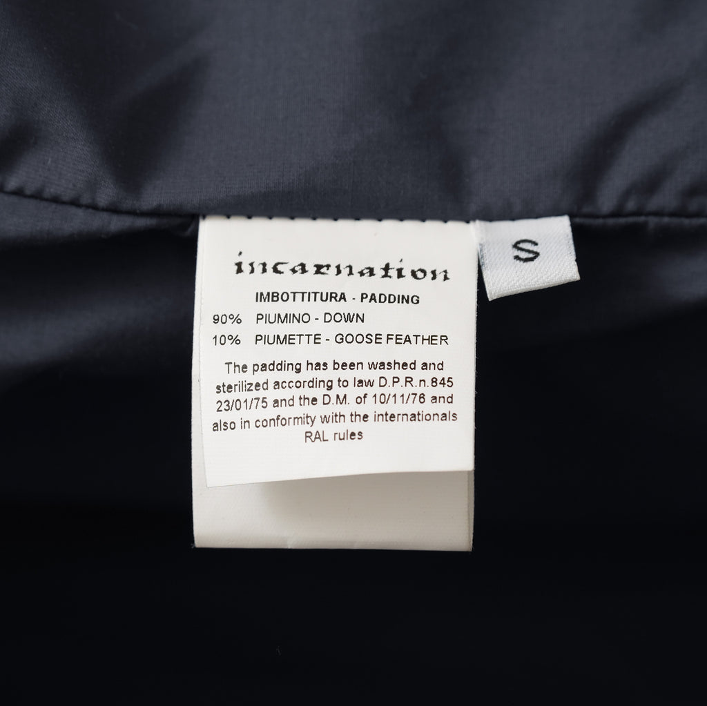 希少 incarnation インカネーション / 20AW 美品 Sheep Object Dyed / Hi Neck "LINED" Spiral Arm Leather Moto Down Jacket  シープレザー オーバーロック ダウン ジャケット / size S (BLACK) 123071-alm