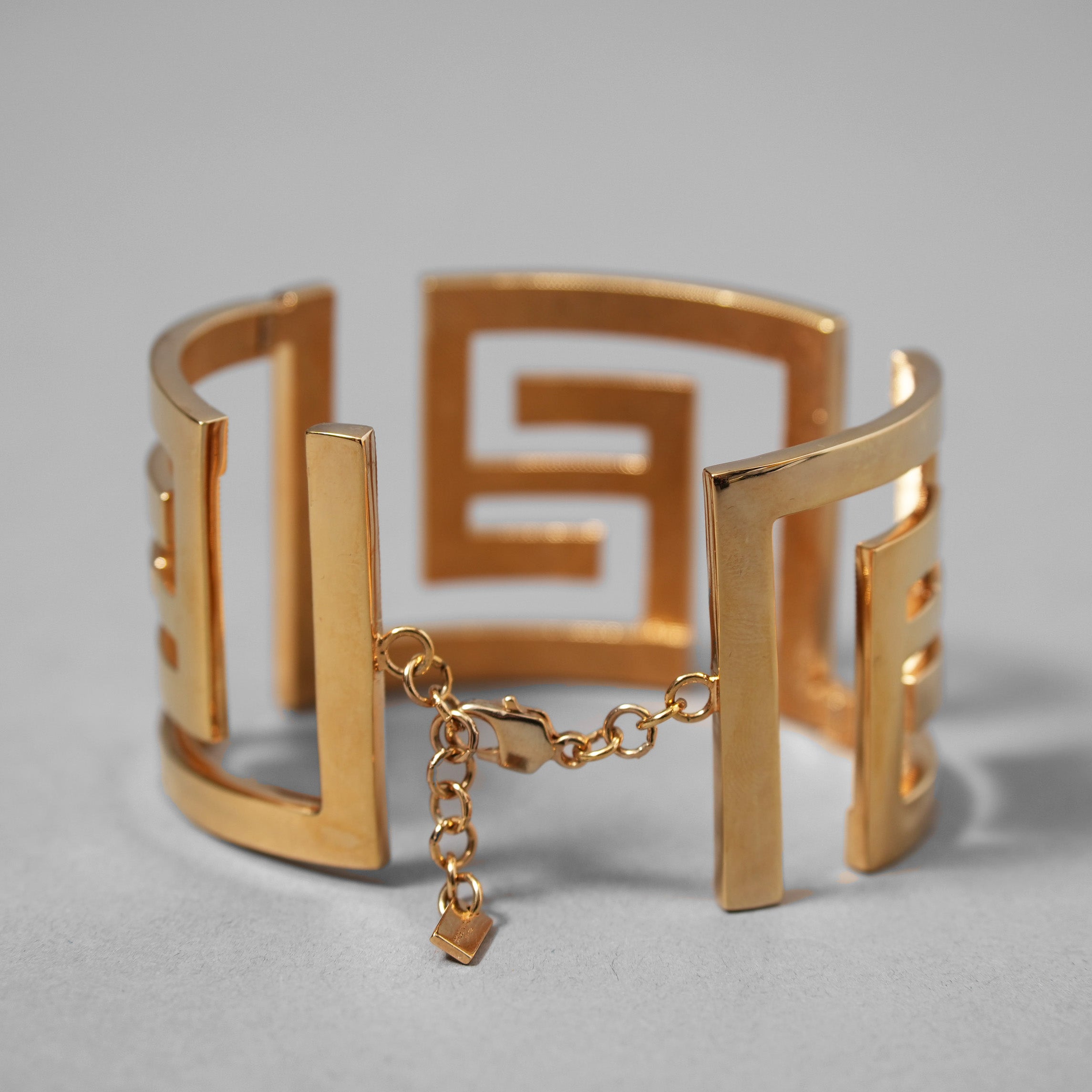 FENDACE フェンダーチェ FENDI x VERSACE コラボ  / 2022年 美品 /  FF ロゴ ブレスレット バングル / 8AH588B08F0CFK / GOLD アクセサリー