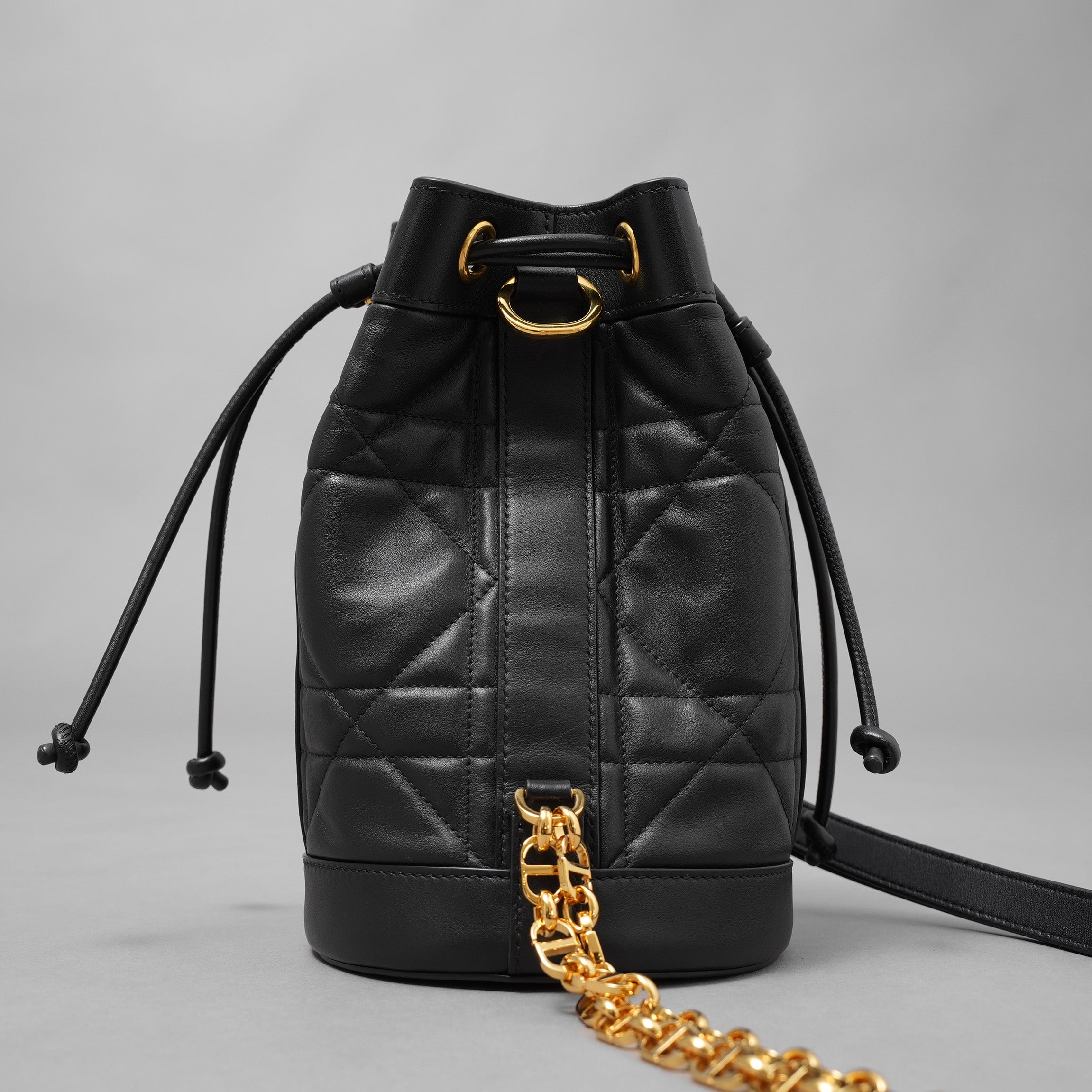Christian Dior クリスチャンディオール / 美品 24SS バックパック スモール マキシカナージュ カーフスキン バッグ / 01-RU-0214 /  BLACK