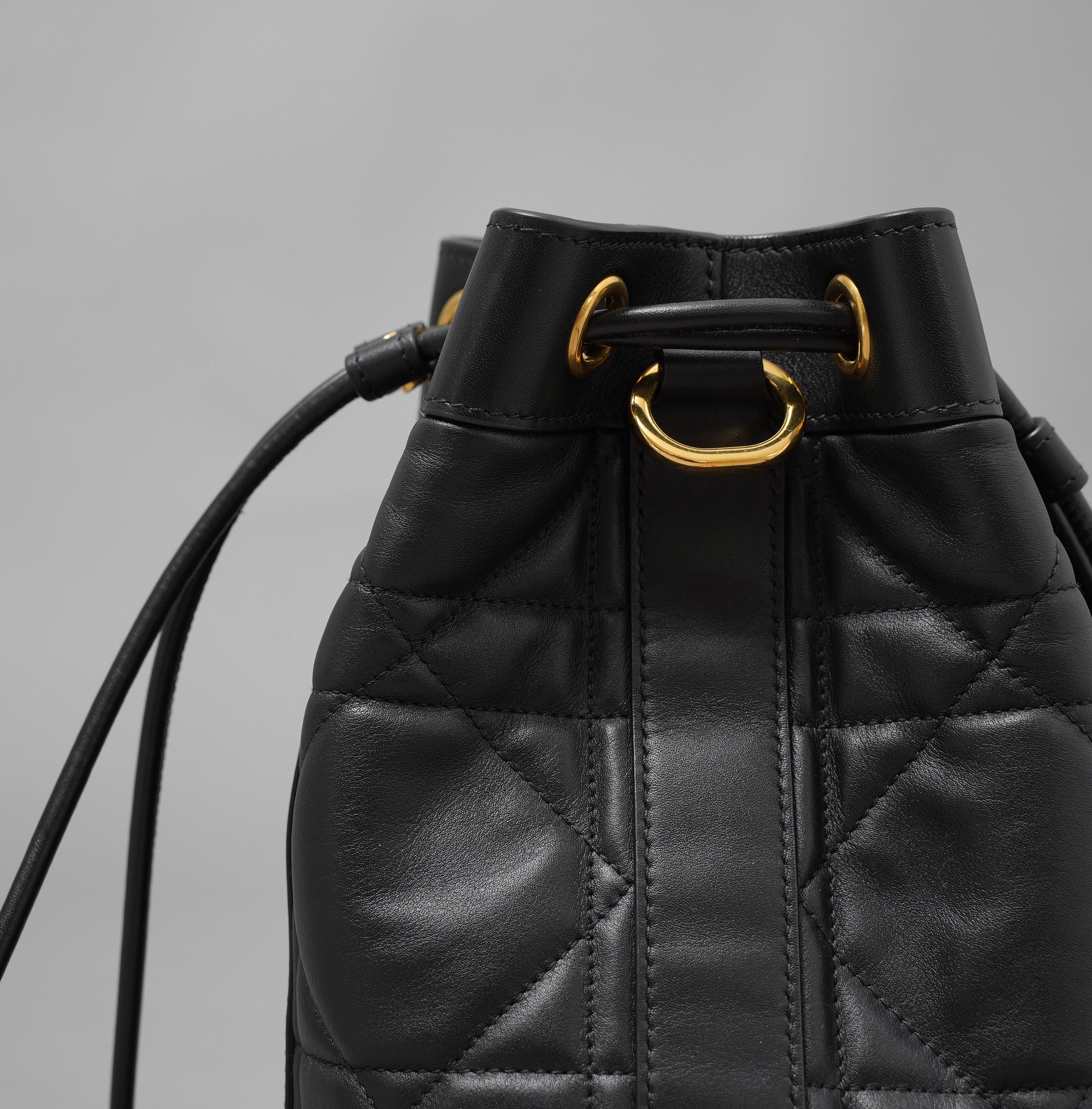 Christian Dior クリスチャンディオール / 美品 24SS バックパック スモール マキシカナージュ カーフスキン バッグ / 01-RU-0214 /  BLACK