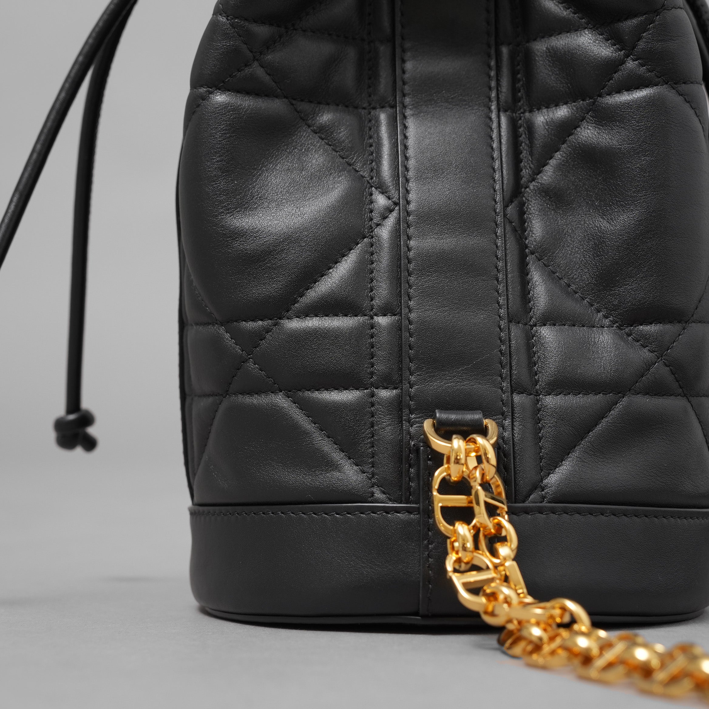 Christian Dior クリスチャンディオール / 美品 24SS バックパック スモール マキシカナージュ カーフスキン バッグ / 01-RU-0214 /  BLACK