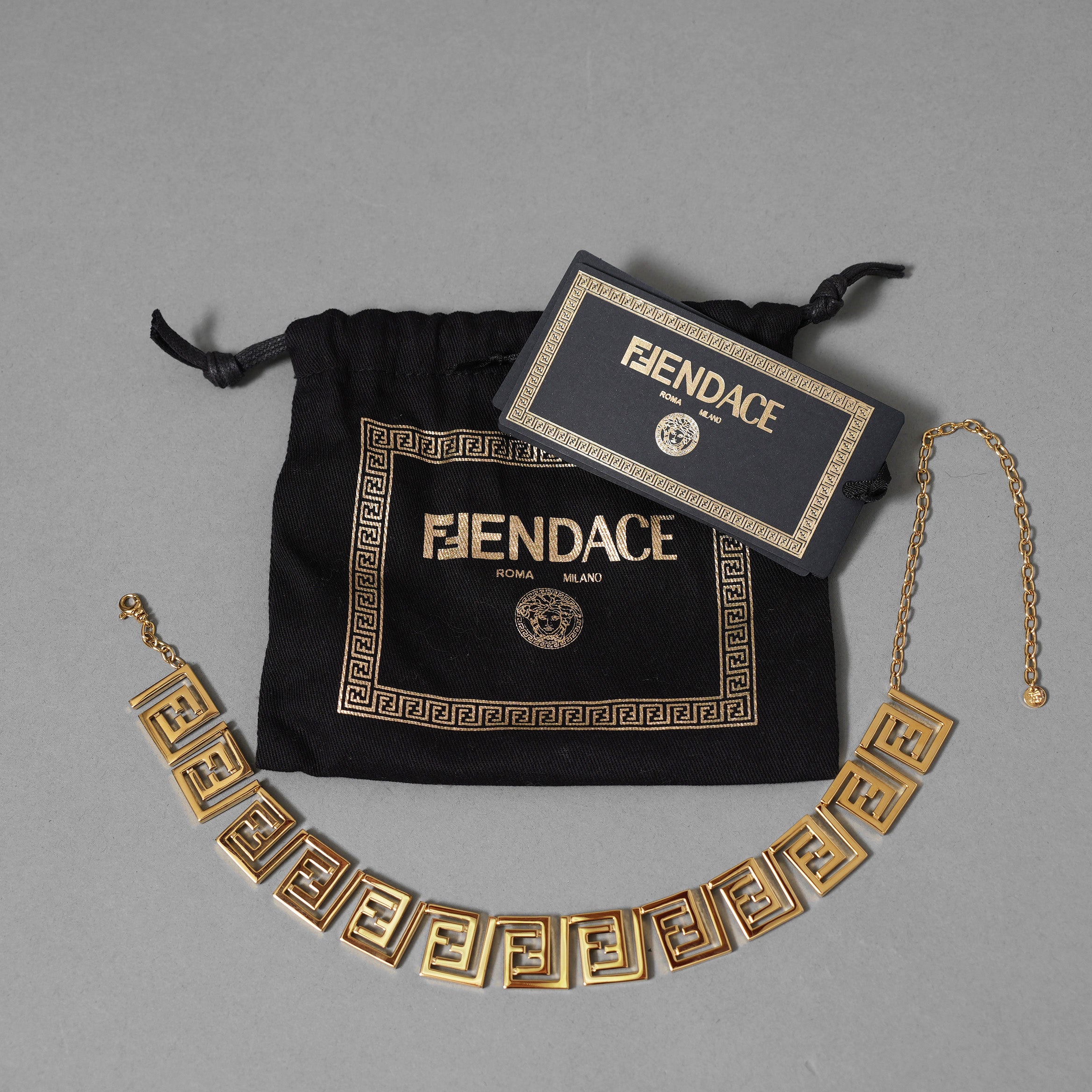 FENDACE フェンダーチェ FENDI x VERSACE コラボ  / 2022年 美品 FF ロゴ チョーカー / ネックレス / 8AH609B08F0CFK / GOLD アクセサリー