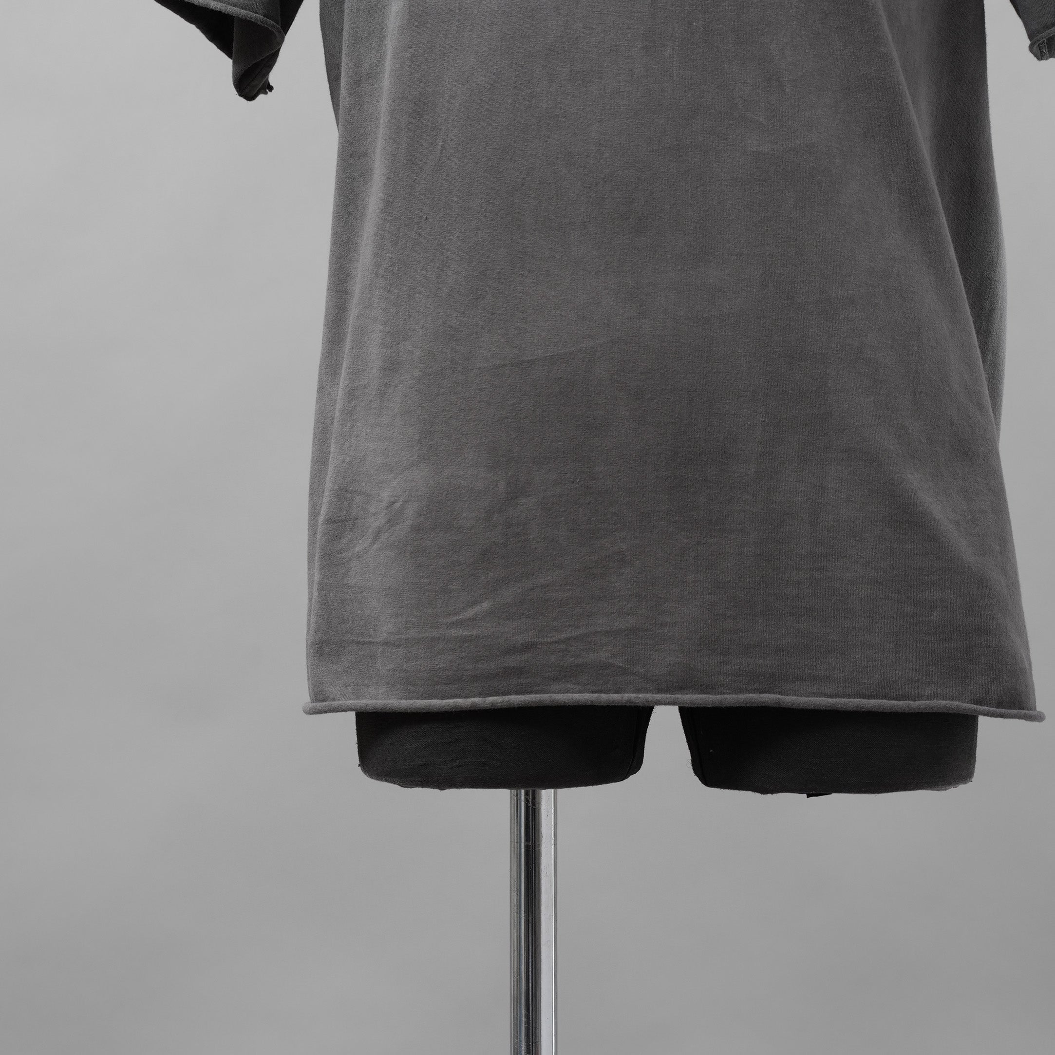 wjk ダヴルジェイケイ / 美品 24SS wide cut-off crew-neck S-S 半袖Tシャツ/ 7327 js01d / size M (GRAY)
