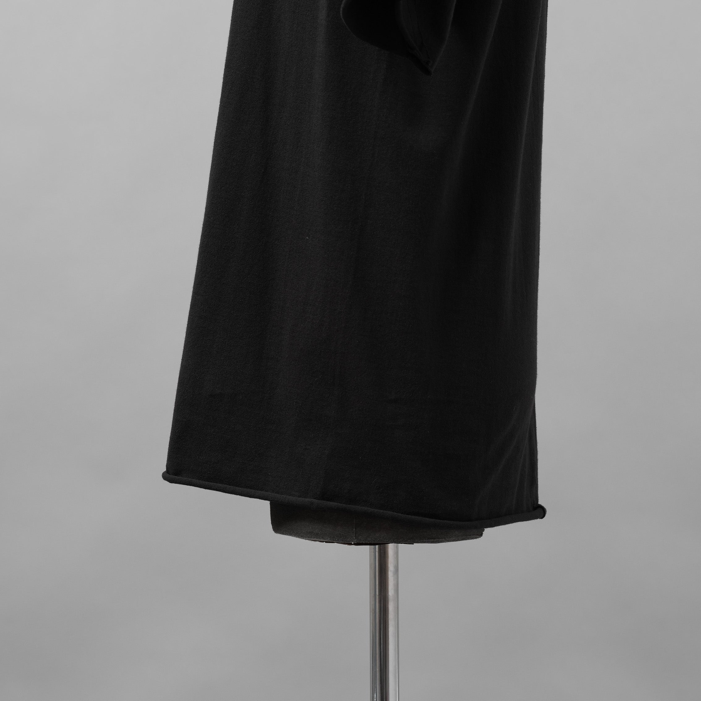 wjk ダヴルジェイケイ / 24 wide cut-off crew-neck S-S Tシャツ/ 7327 js01d / size M (BLACK)