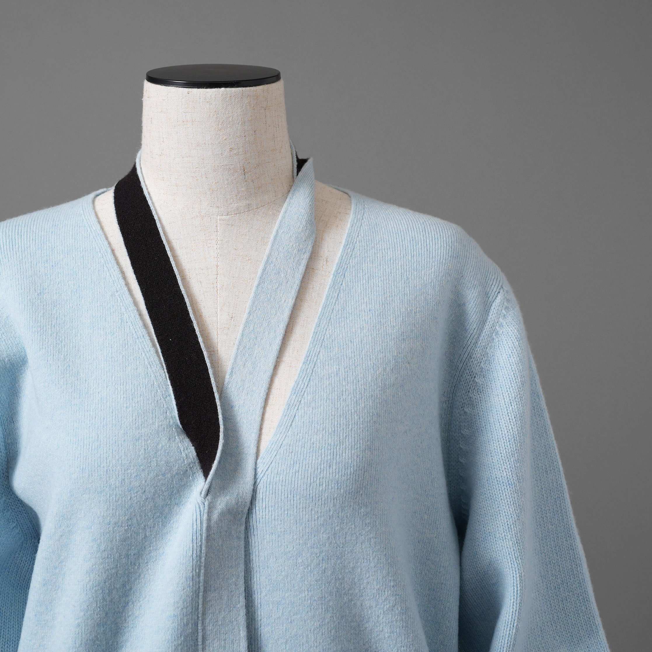 FENDI フェンディ/23AW 美品 アシンメトリー カシミヤカーディガン / FZC971 ANJJ /size 40 (LIGHTBLUE)