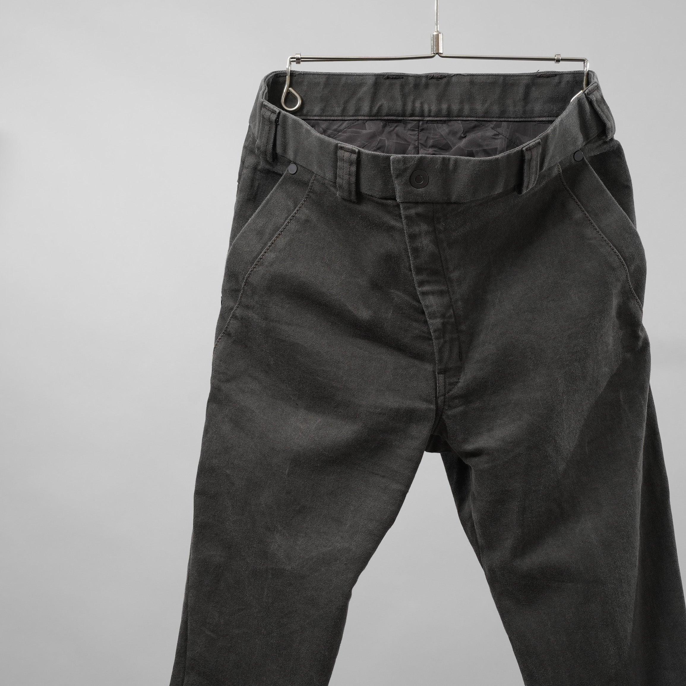 DEVOA デヴォア / 美品 Anatomical Slim Pants アナトミカル スリム パンツ / size 1 (DARK GRAY)