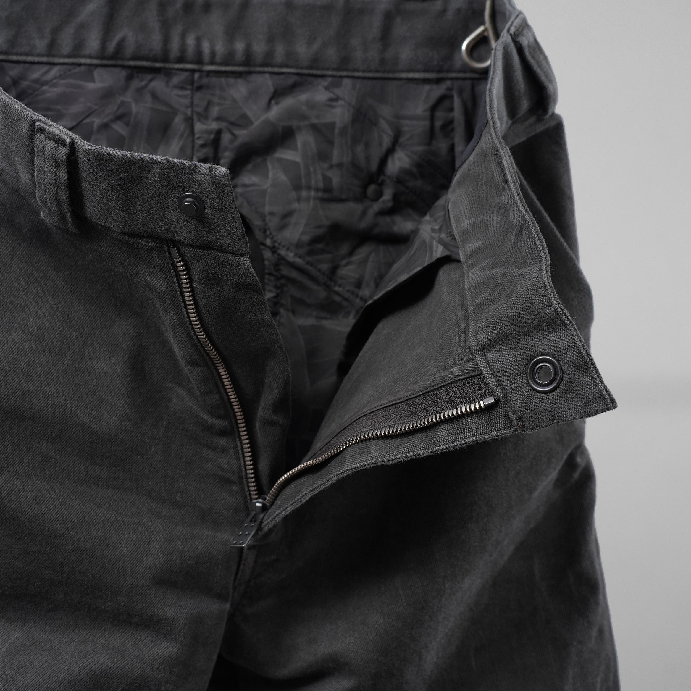 DEVOA デヴォア / 美品 Anatomical Slim Pants アナトミカル スリム パンツ / size 1 (DARK GRAY)
