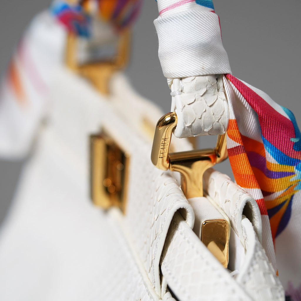 希少 FENDI フェンディ / ピーカーブー ミニ パイソン バッグ / 蛇革 スカーフ付き / WHITE /2WAY  ハンドバッグ ショルダーバッグ