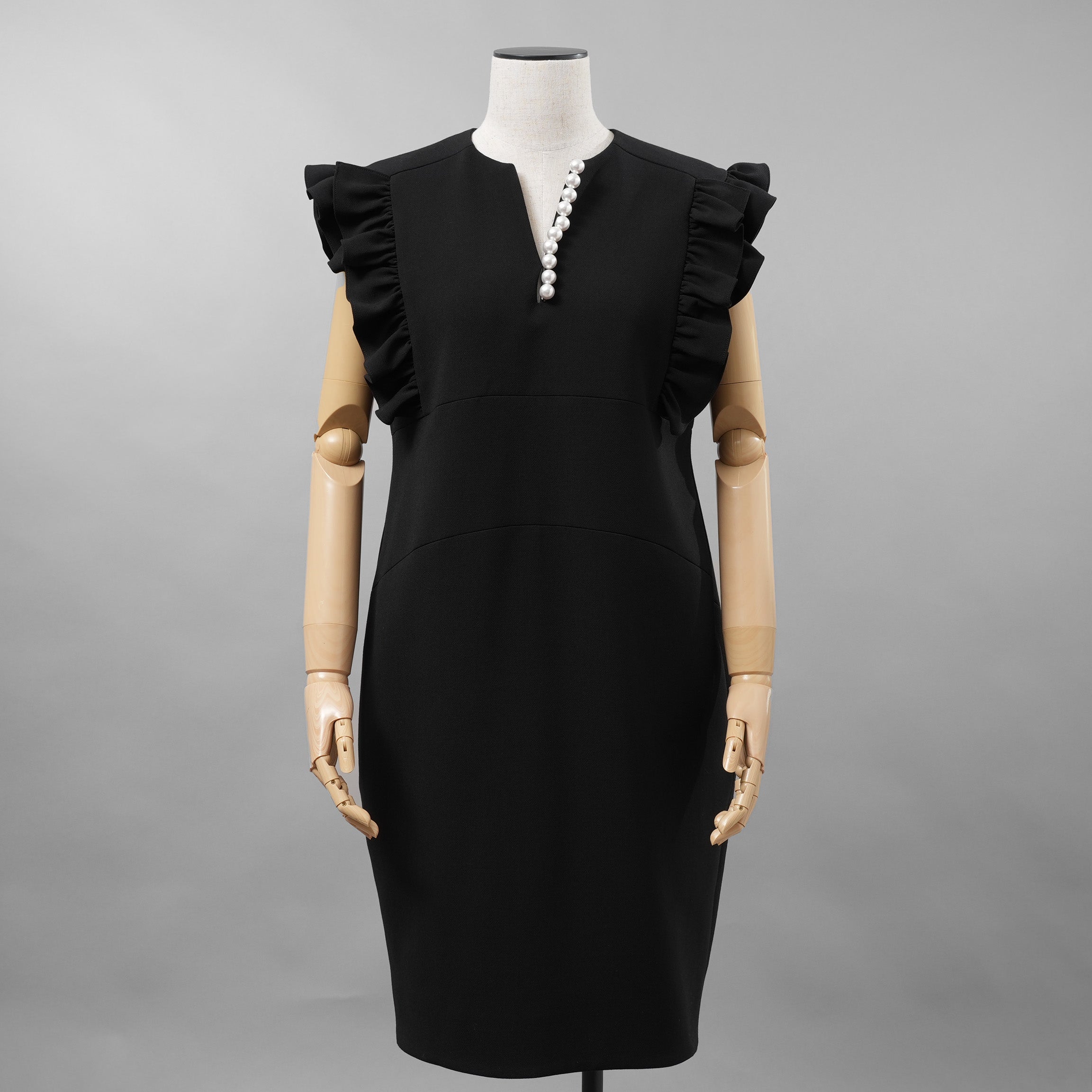 YOKO CHAN ヨーコチャン / 美品 24SS ラッフルスリーブパールスリットラインドレス ワンピース / YCD-124-913 / size 40 (BLACK) レディース