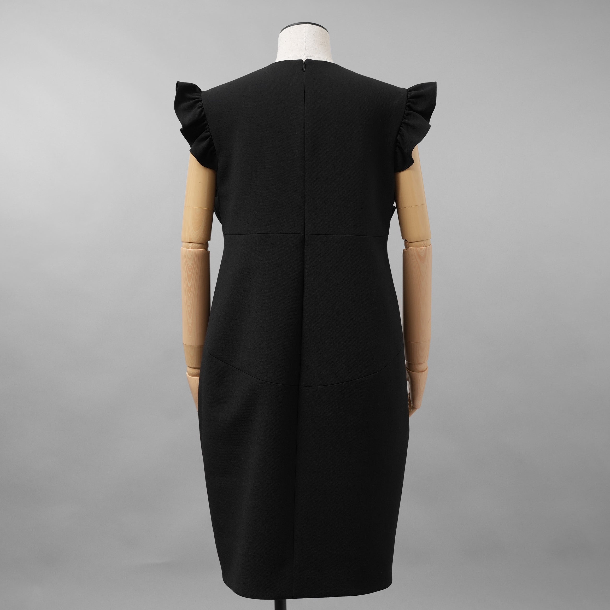 YOKO CHAN ヨーコチャン / 美品 24SS ラッフルスリーブパールスリットラインドレス ワンピース / YCD-124-913 / size 40 (BLACK) レディース