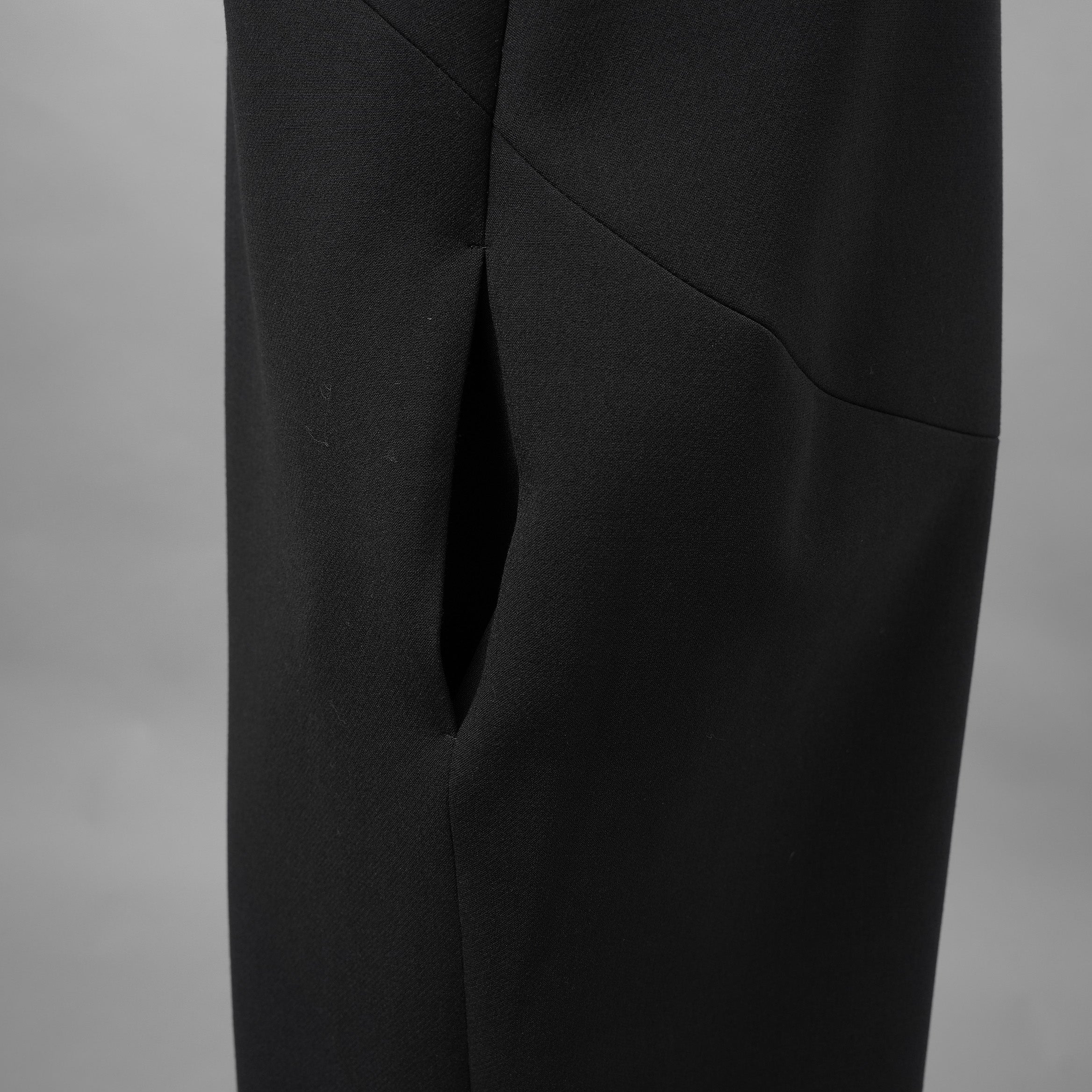 YOKO CHAN ヨーコチャン / 美品 24SS ラッフルスリーブパールスリットラインドレス ワンピース / YCD-124-913 / size 40 (BLACK) レディース
