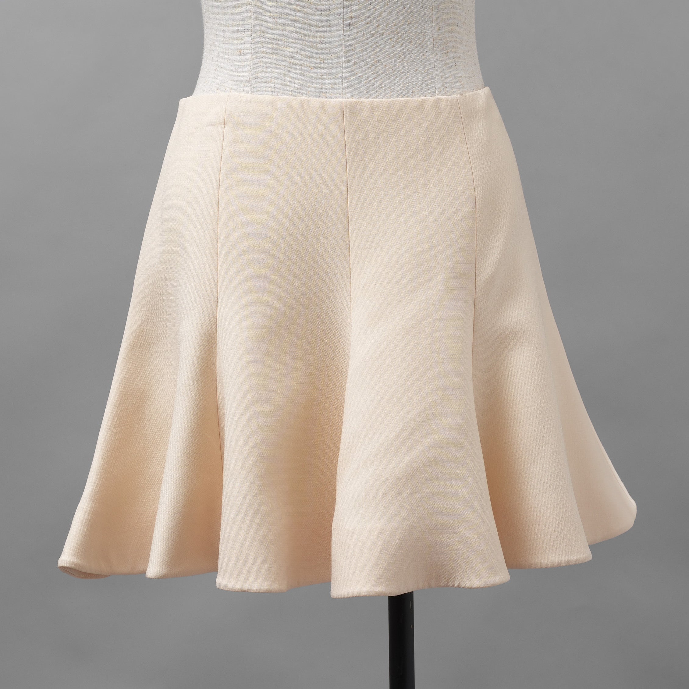 VALENTINO ヴァレンティノ / 18AW フレアミニスカート / QB2RA3N11CF / size 40 (IVORY) レディース