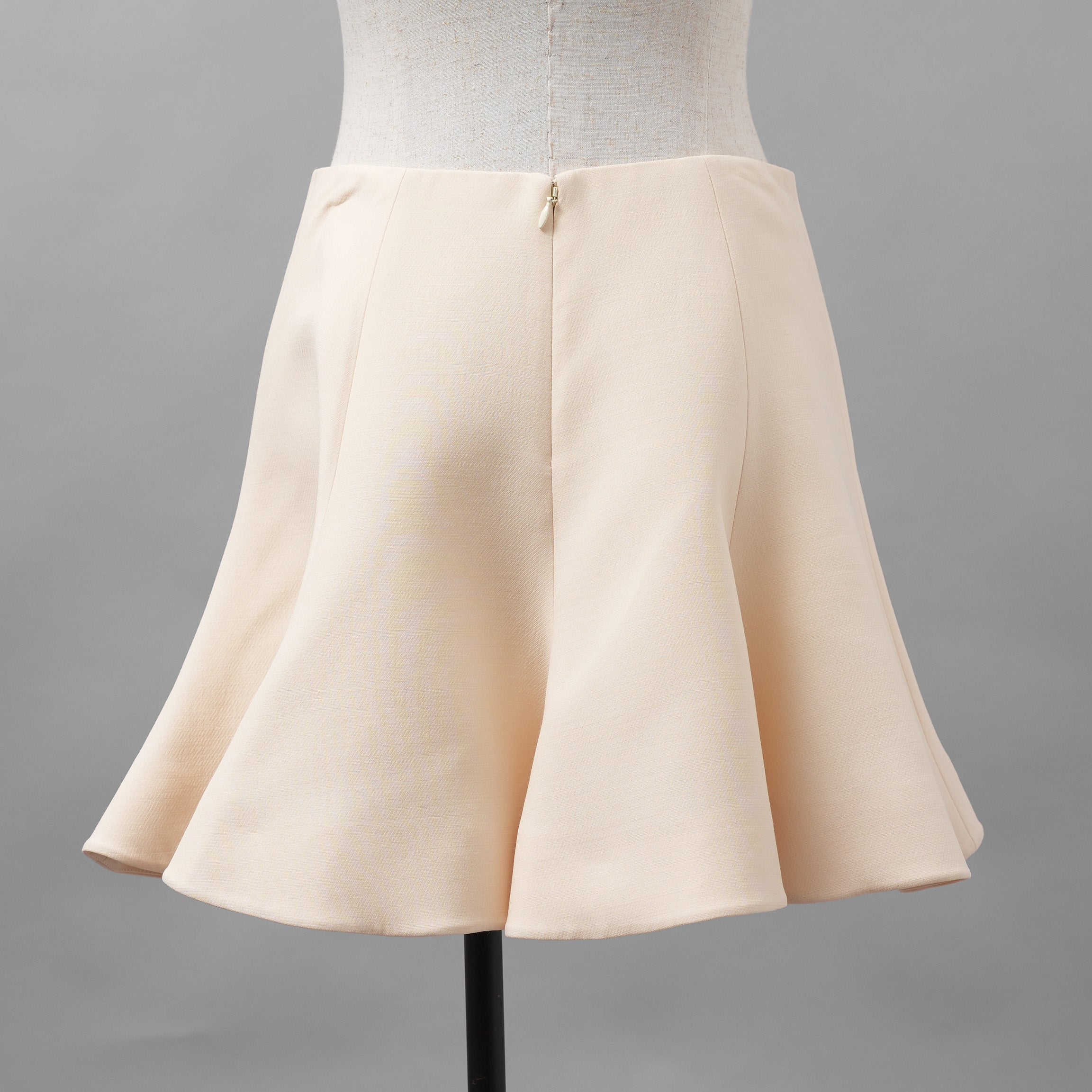 VALENTINO ヴァレンティノ / 18AW フレアミニスカート / QB2RA3N11CF / size 40 (IVORY) レディース