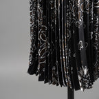 sacaiサカイ / 23SS 美品 Bandana Print Skirt バンダナプリント プリーツ スカート / 23-06801 / size 1 (BLACK) レディース