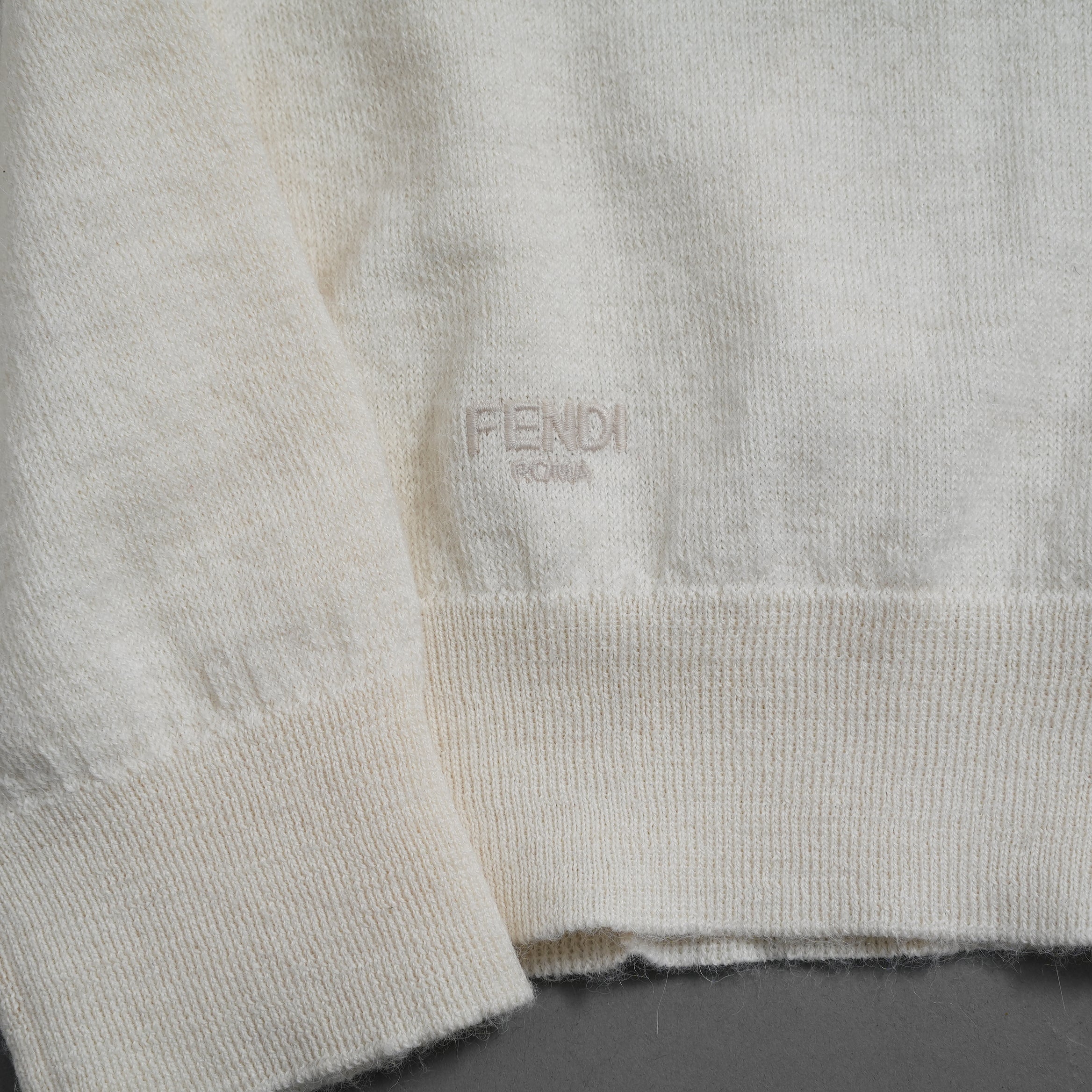 FENDI フェンディ / 23AW アシメトリー アルパカ ニット カーディガン / FZC968 AOEL / size40 (WHITE)