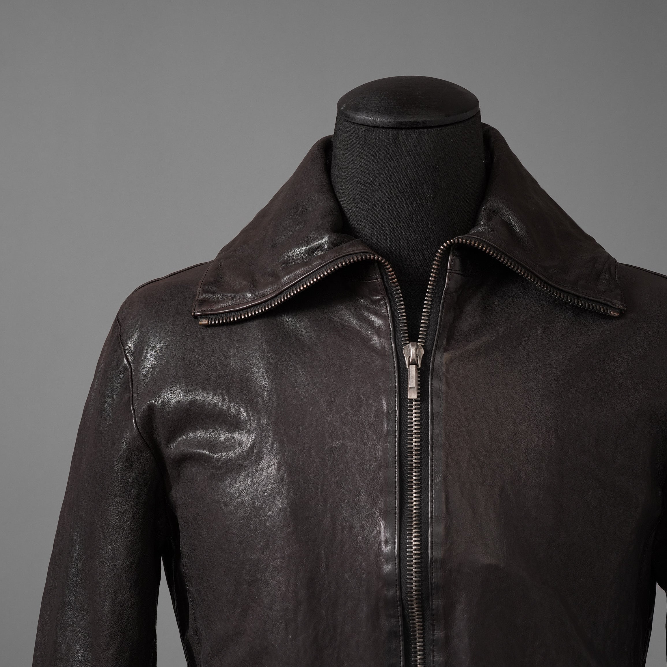 新品 ISAMUKATAYAMA BACKLASH The LINE イサムカタヤマ バックラッシュ / イタリーカーフ 製品染め 襟付きブルゾン T-148 / size M (DARK BROWN)