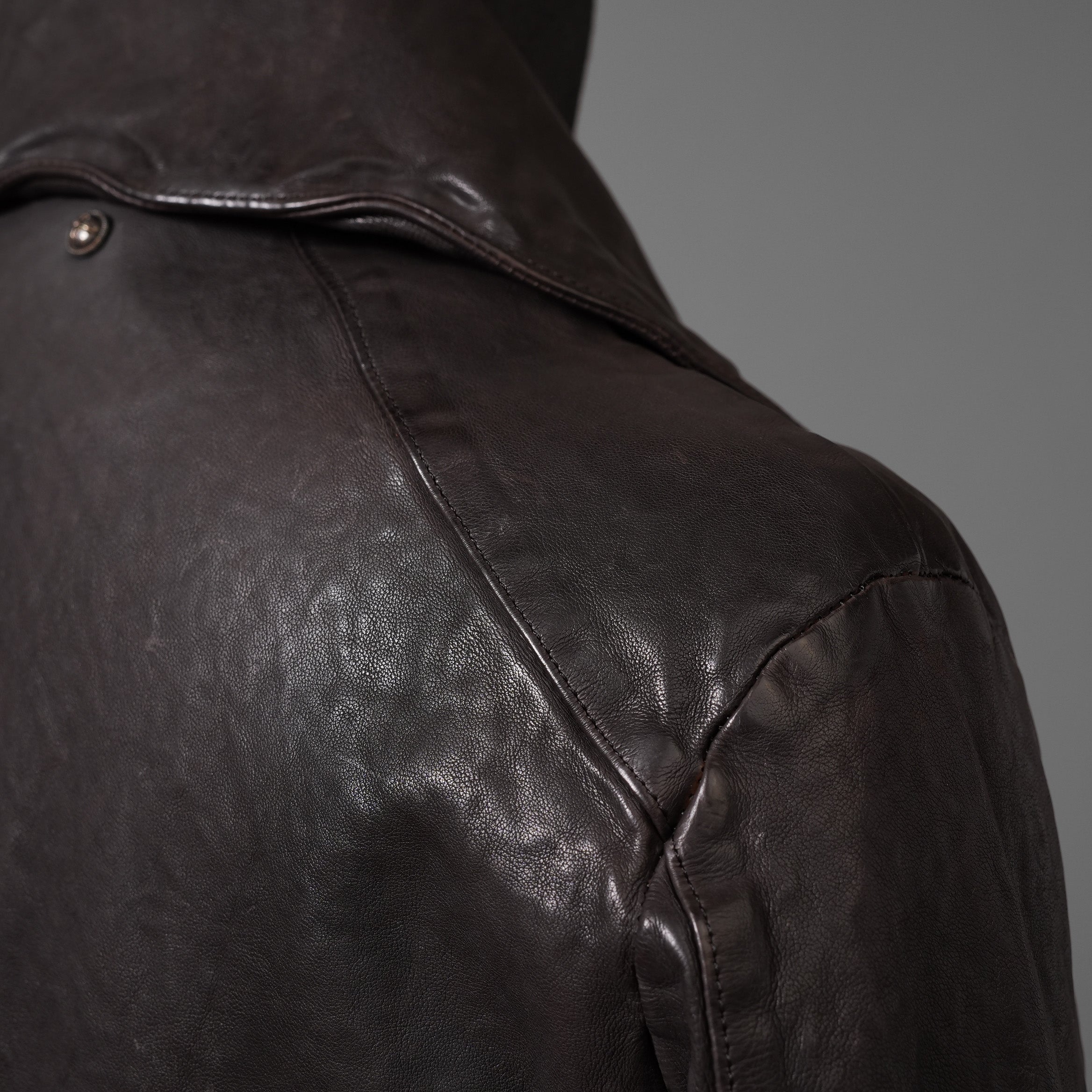 新品 ISAMUKATAYAMA BACKLASH The LINE イサムカタヤマ バックラッシュ / イタリーカーフ 製品染め 襟付きブルゾン T-148 / size M (DARK BROWN)
