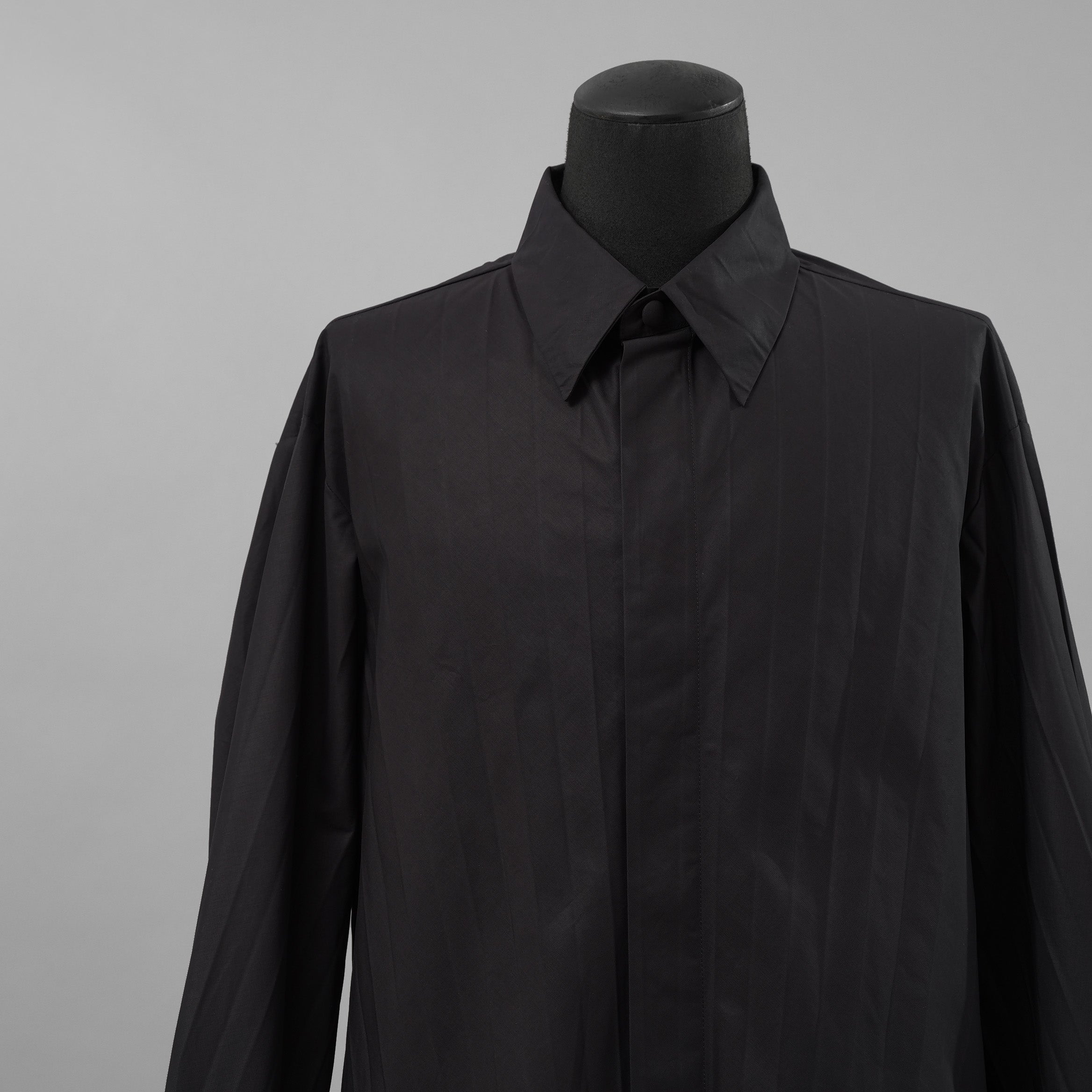 VALENTINO ヴァレンティノ / 美品 23SS Tech Nylon Oversize Shirt 長袖シャツ / 2V0ABX955ET / size S (BLACK)