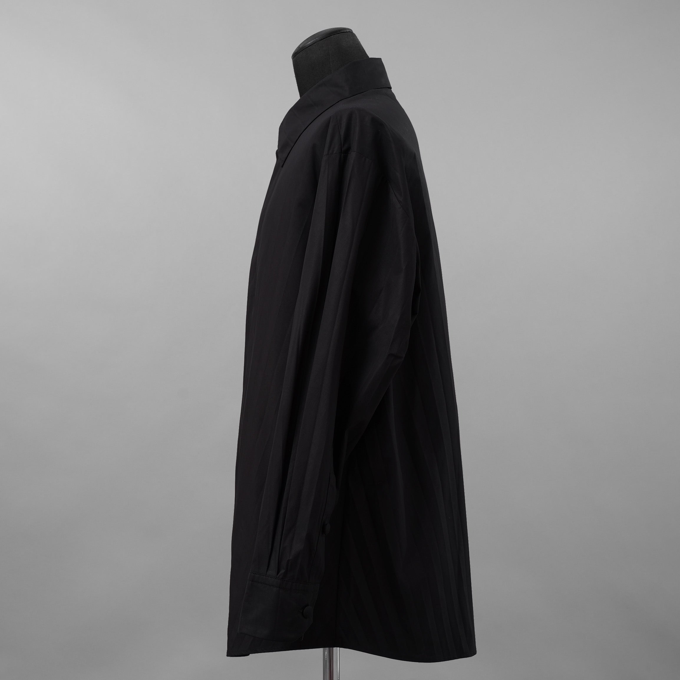 VALENTINO ヴァレンティノ / 美品 23SS Tech Nylon Oversize Shirt 長袖シャツ / 2V0ABX955ET / size S (BLACK)