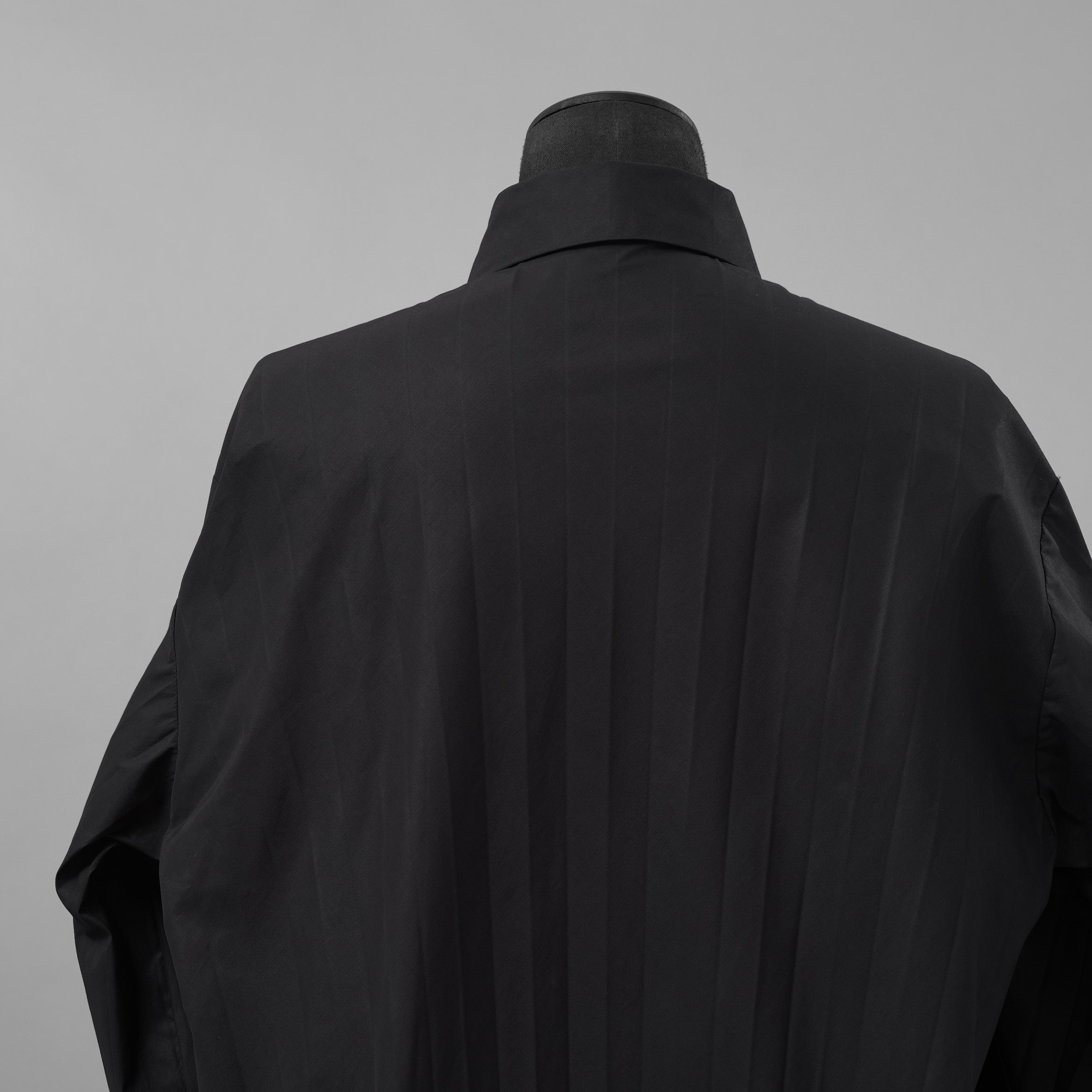 VALENTINO ヴァレンティノ / 美品 23SS Tech Nylon Oversize Shirt 長袖シャツ / 2V0ABX955ET / size S (BLACK)
