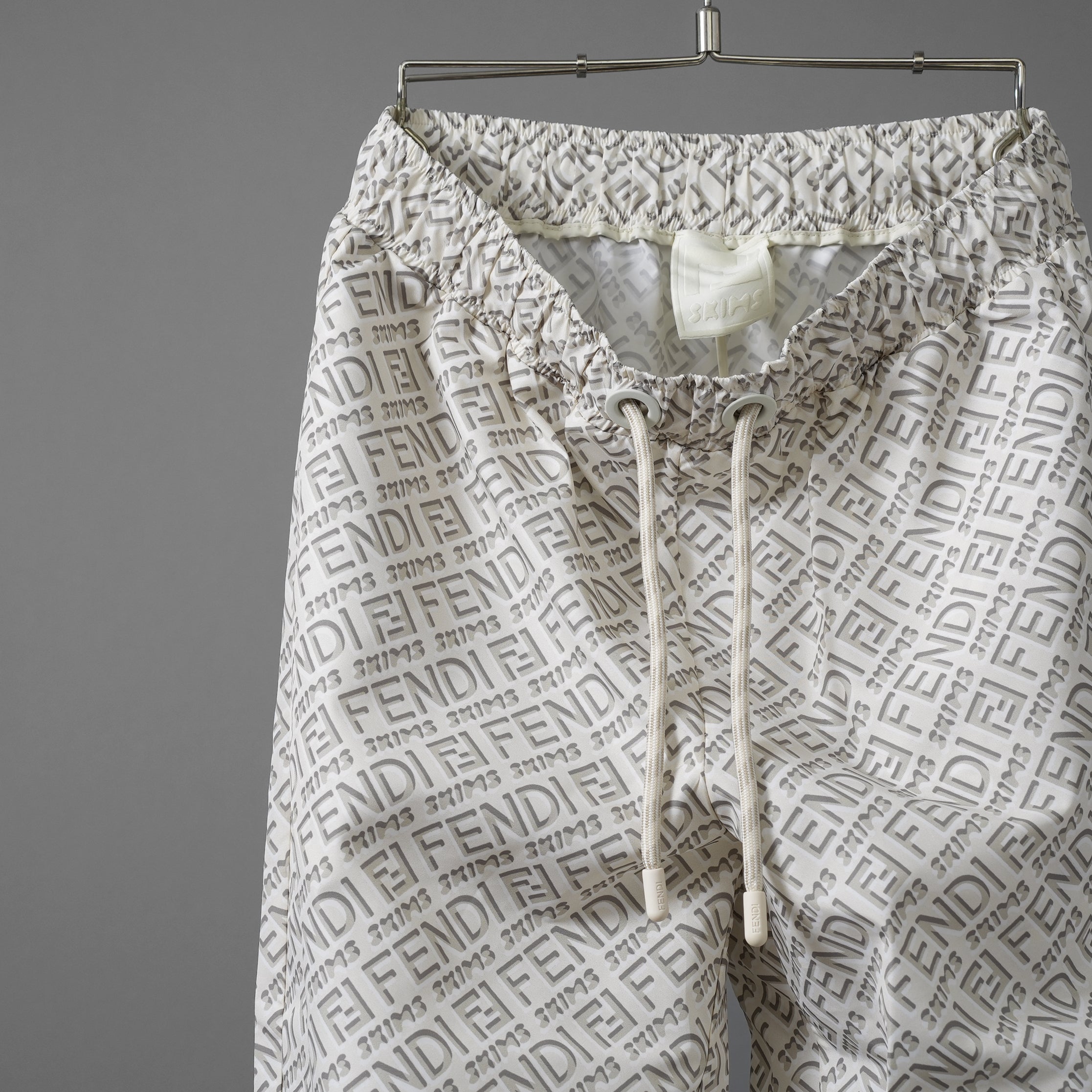 Fendi x SKIMS フェンディ / 22SS 美品 Loose Fit Pants 総柄 ジョガーパンツ / FAN262 AGNG / size M (WHITE) レディース