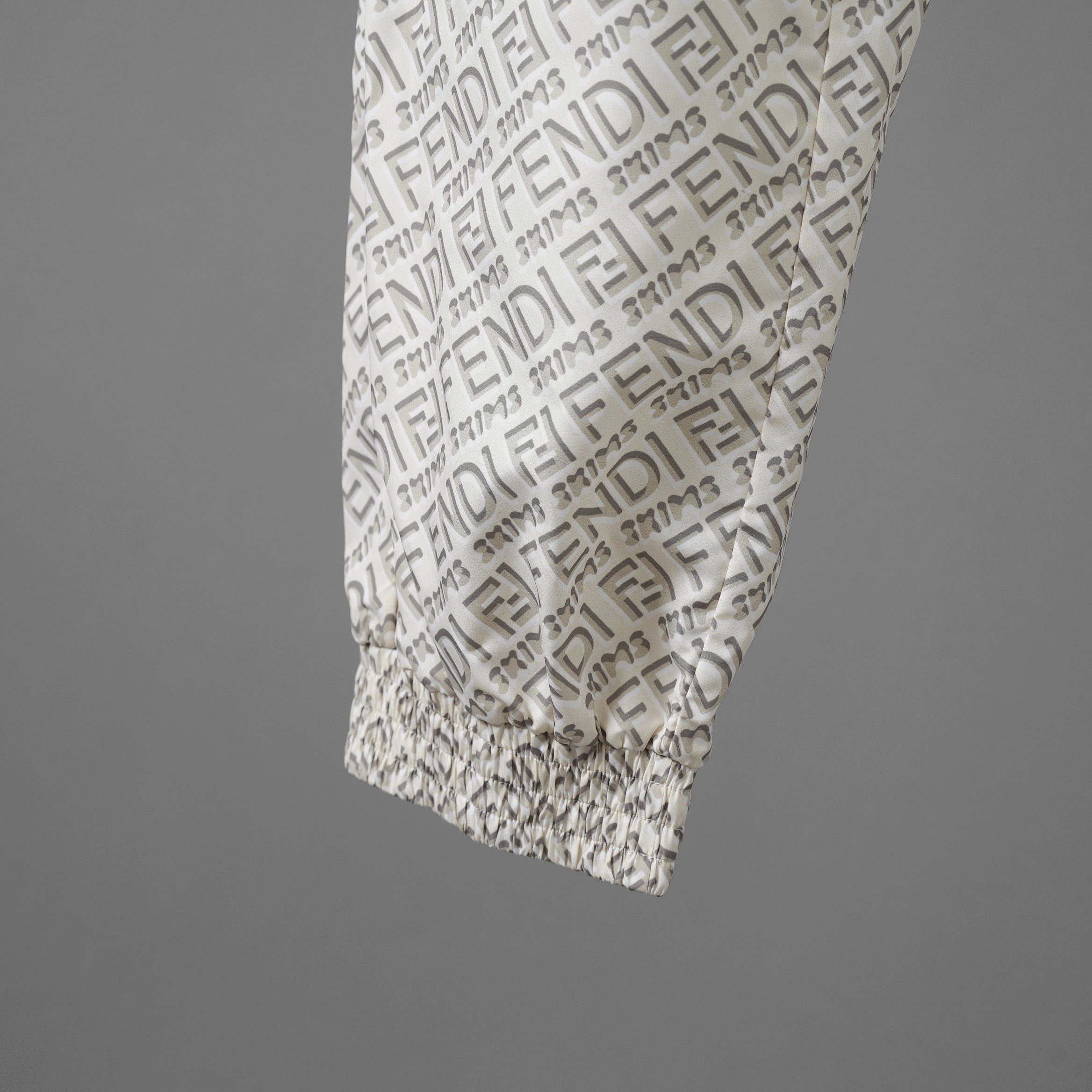 Fendi x SKIMS フェンディ / 22SS 美品 Loose Fit Pants 総柄 ジョガーパンツ / FAN262 AGNG / size M (WHITE) レディース