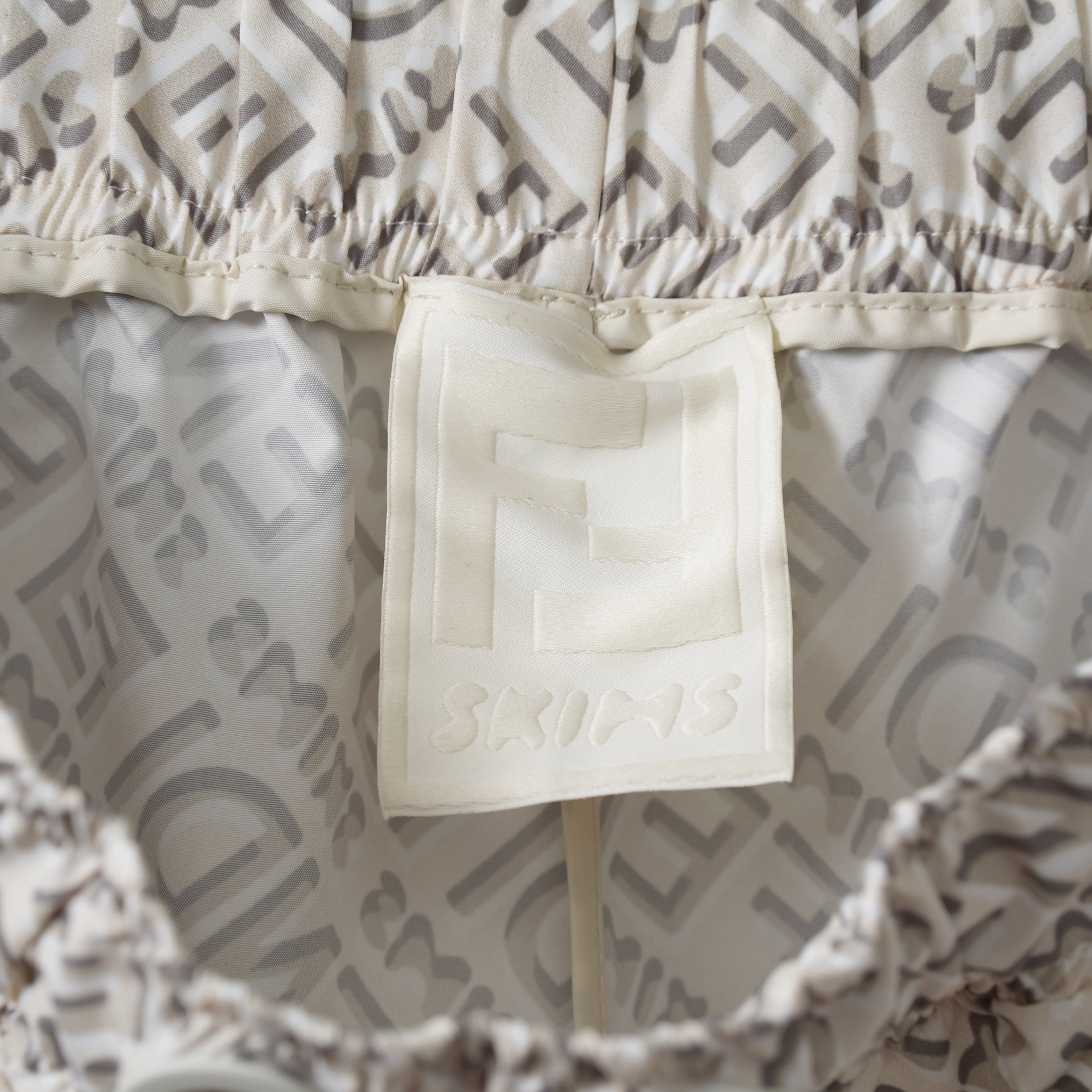 Fendi x SKIMS フェンディ / 22SS 美品 Loose Fit Pants 総柄 ジョガーパンツ / FAN262 AGNG / size M (WHITE) レディース