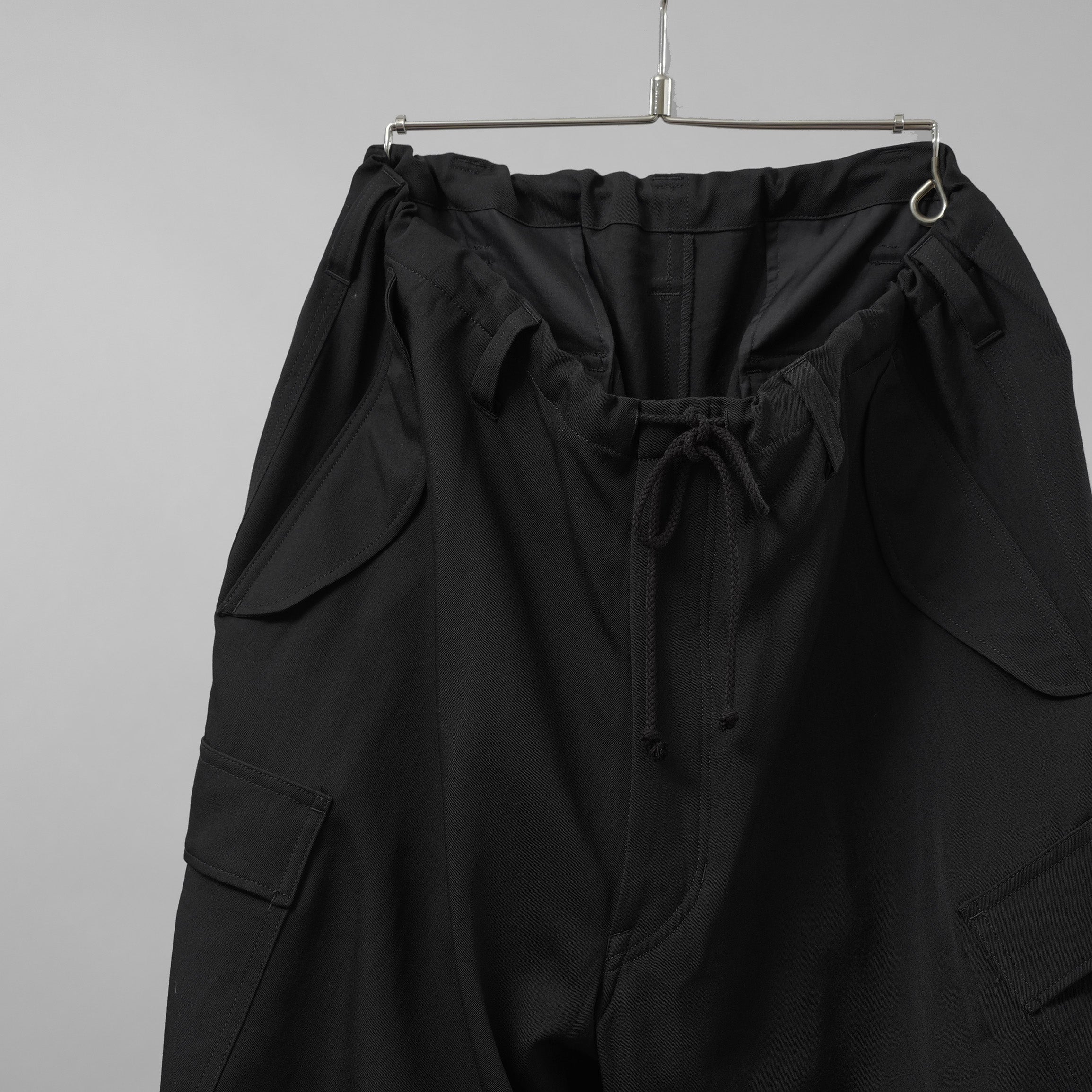 Y's for men ワイズフォーメン / 美品 24AW GABARDINE SIDE TRIPLE STITCH CARGO PANTS シワギャバ 脇3本ステッチ カーゴパンツ / MO-P32-100 / size 3 (BLACK)