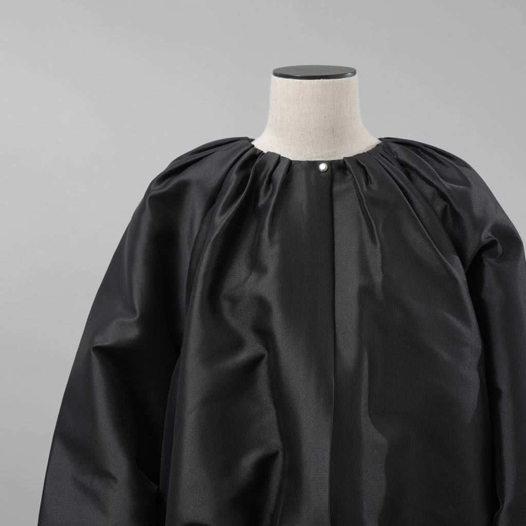 Cruciani クルチアーニ / 美品 21SS タフタ バルーンショートブルゾン ジャケット / CDM0901 / size 40 (BLACK) レディース
