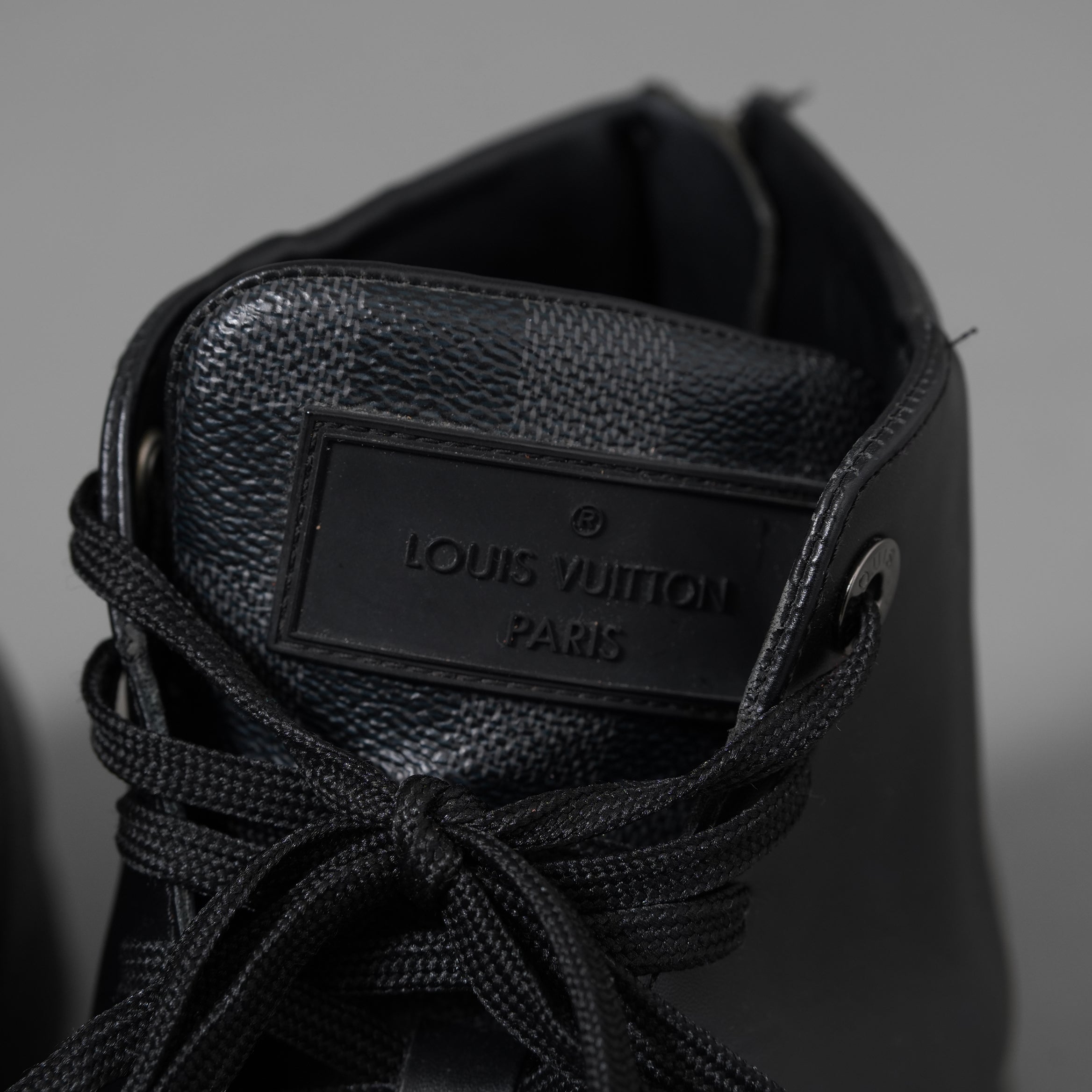 LOUIS VUITTON ルイヴィトン / 2016年モデル ラインアップライン ブラックレザー&ダミエ グラフィット ハイカットスニーカー / MS0196 /size 6.5 (25.5cm) BLACK