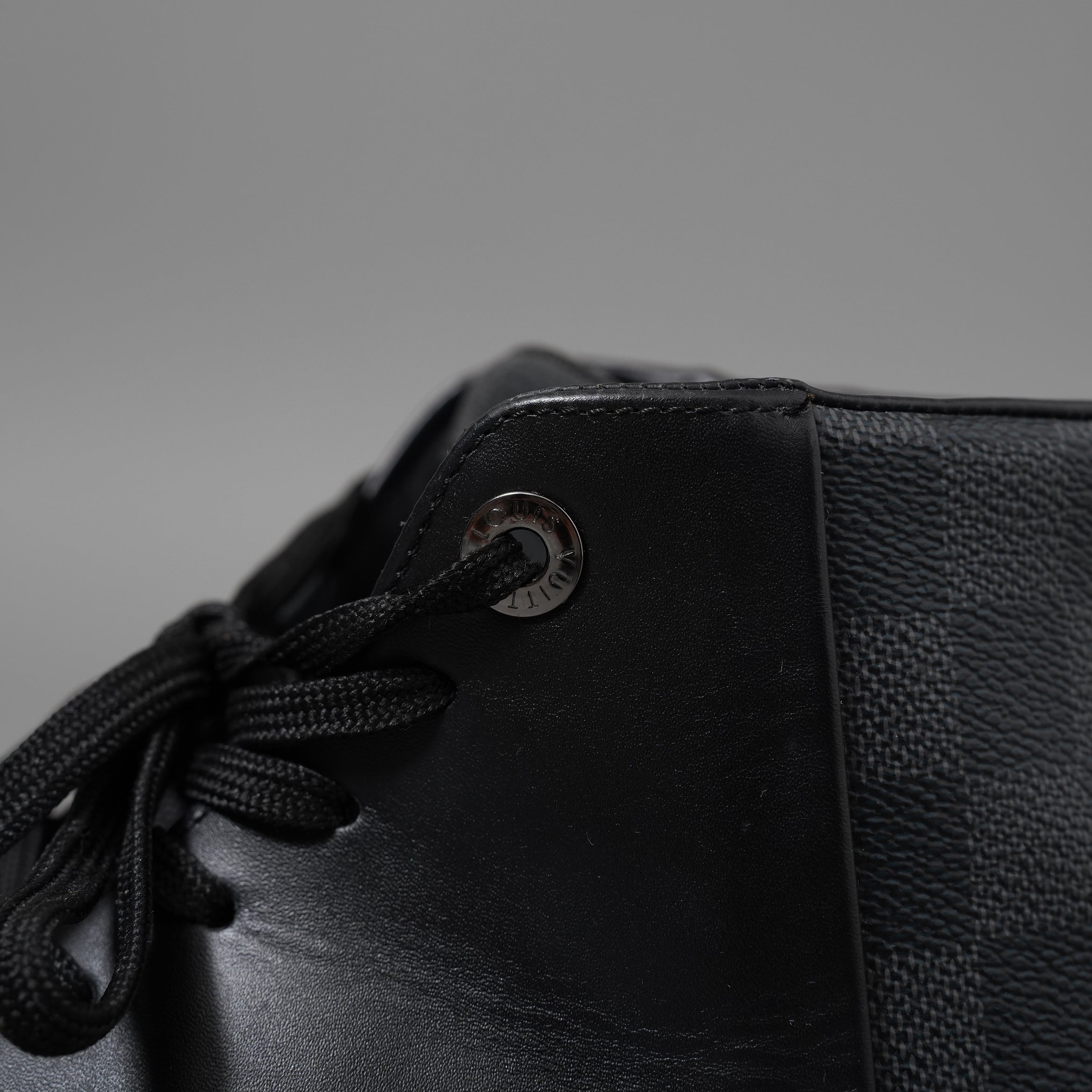 LOUIS VUITTON ルイヴィトン / 2016年モデル ラインアップライン ブラックレザー&ダミエ グラフィット ハイカットスニーカー / MS0196 /size 6.5 (25.5cm) BLACK