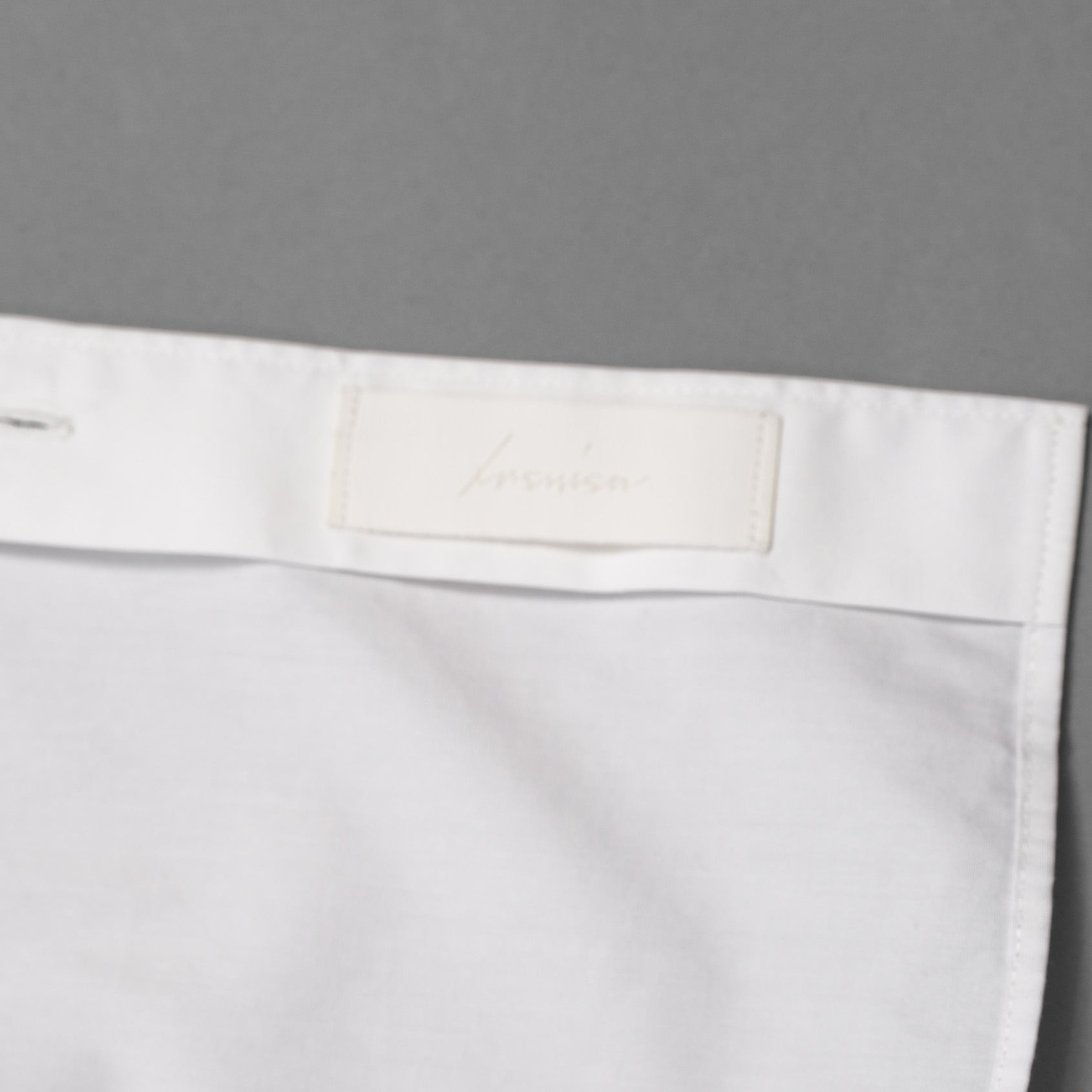 IRENISA イレニサ / 24SS FRONT PANEL SHIRT WITH LEATHER TAB 長袖シャツ / IH-24SS-B027-IM / size 3 (WHITE)