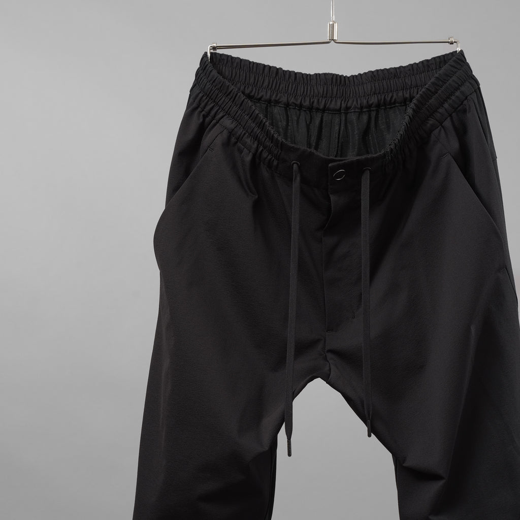 DEVOA デヴォア / 美品 24SS Slim pants water repellent polyester 4WAY ストレッチ 撥水 スリム パンツ / PTE-TBKS / size 2 (BLACK)
