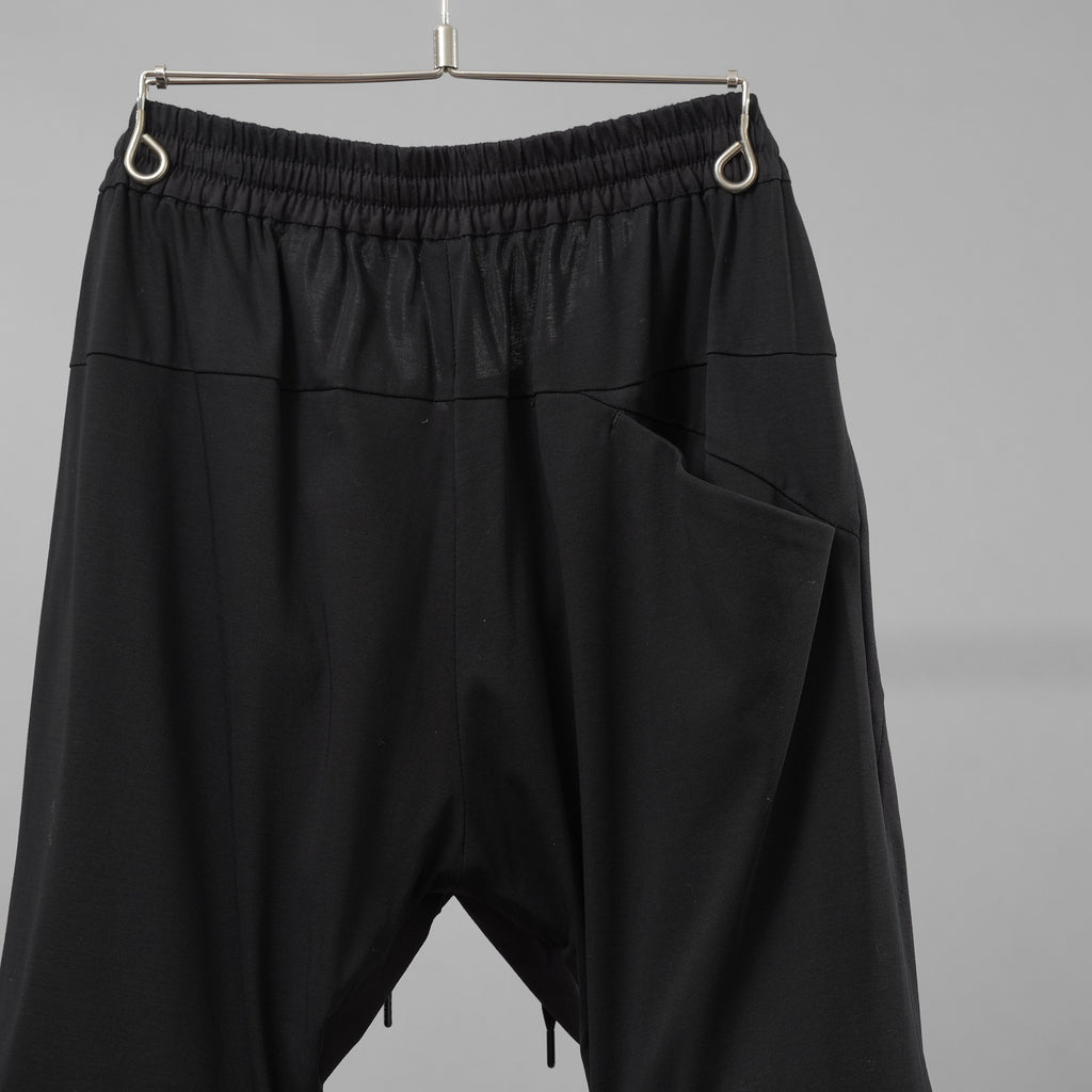 DEVOA デヴォア / 美品 24SS Slim pants water repellent polyester 4WAY ストレッチ 撥水 スリム パンツ / PTE-TBKS / size 2 (BLACK)