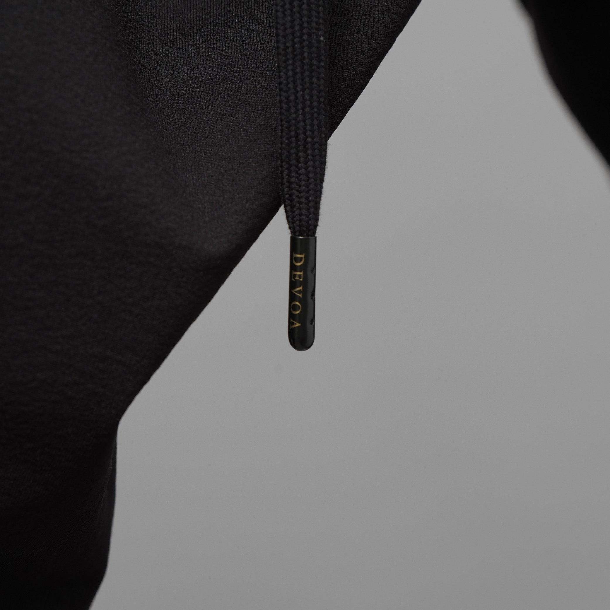 DEVOA デヴォア / 美品 24SS Slim pants water repellent polyester 4WAY ストレッチ 撥水 スリム パンツ / PTE-TBKS / size 2 (BLACK)
