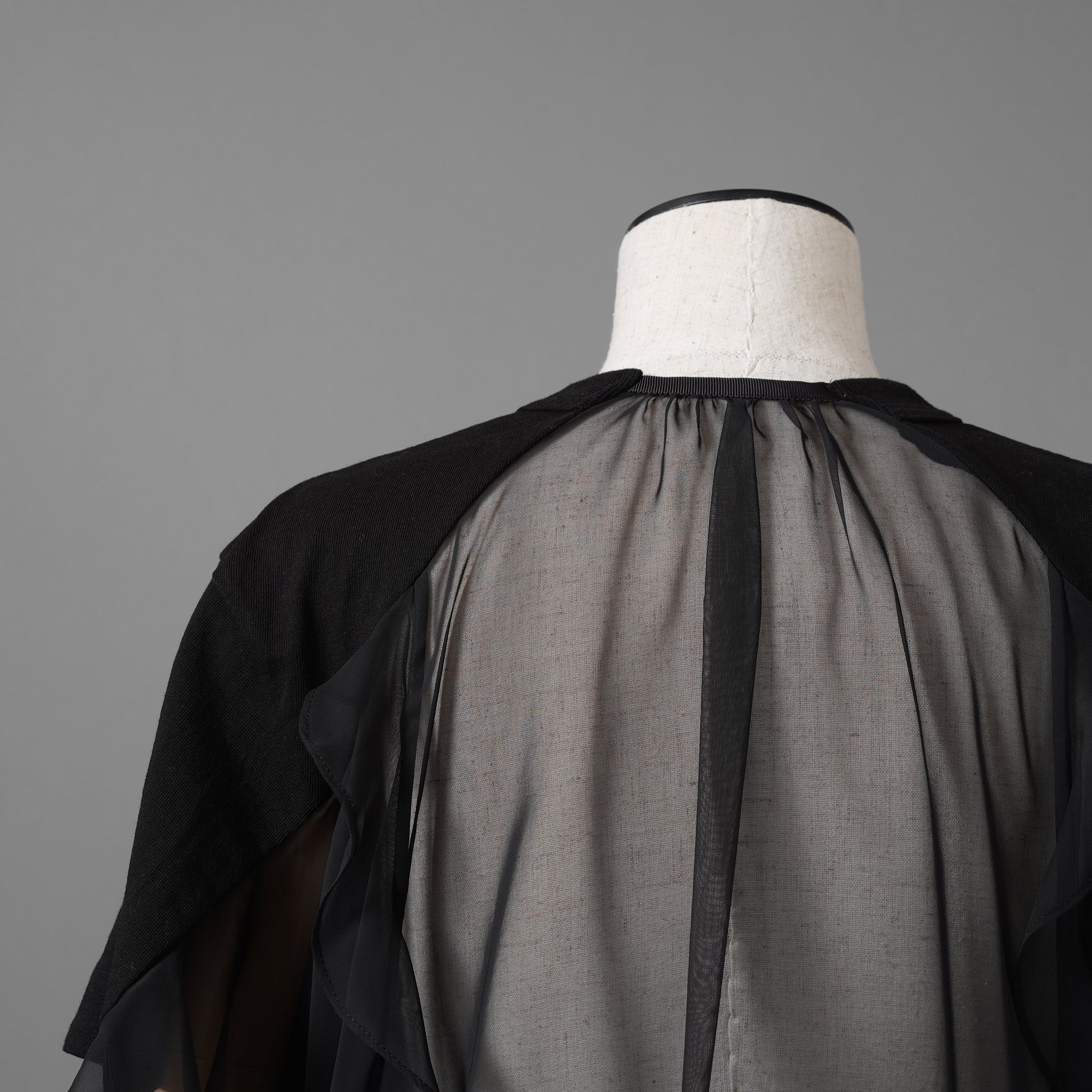 sacai サカイ / 21SS 美品 シフォンロゴカットソー 半袖Tシャツ / 21-05573 / size 2 (BLACK)