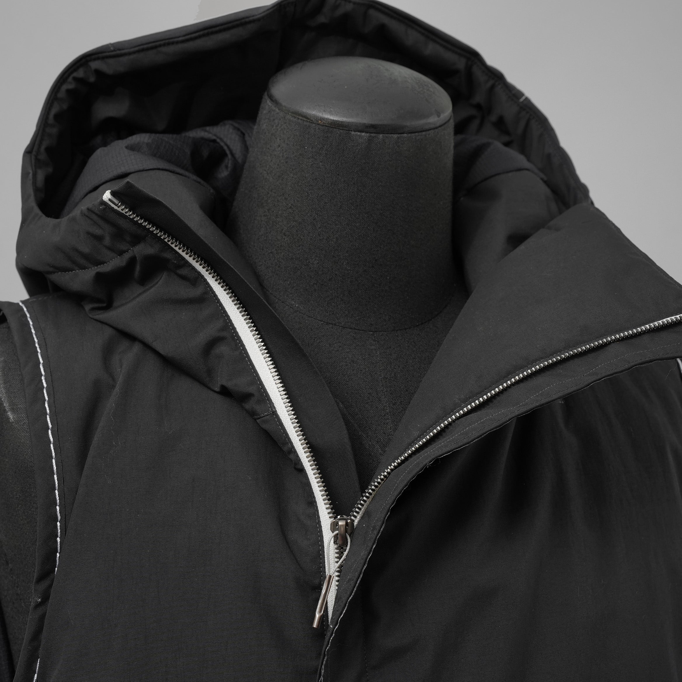 未使用品 taichi murakami タイチムラカミ / 24AW HIGHNECK LONG VEST PRIMALOFT ハイネックベスト プリマロフト ベスト / 23261004 / size 6 (BLACK × GRAY)