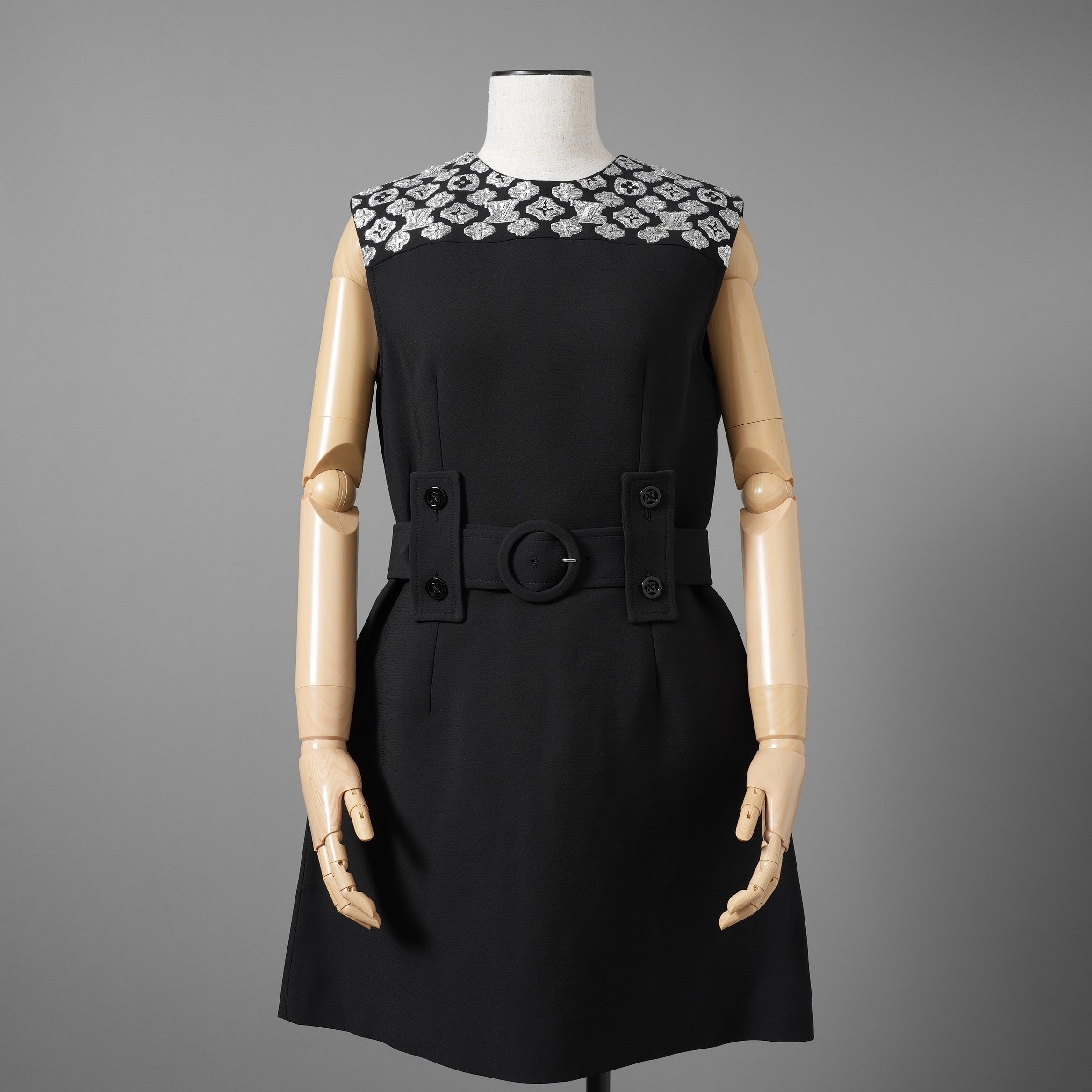 LOUIS VUITTON ルイヴィトン / 20AW 美品 モノグラム ノースリーブ ワンピース / RW202W / size 34 (BLACK) レディース