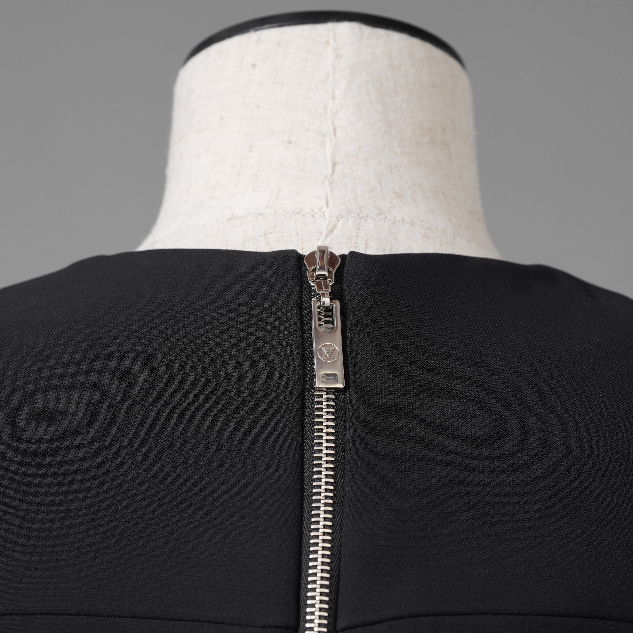 LOUIS VUITTON ルイヴィトン / 20AW 美品 モノグラム ノースリーブ ワンピース / RW202W / size 34 (BLACK) レディース