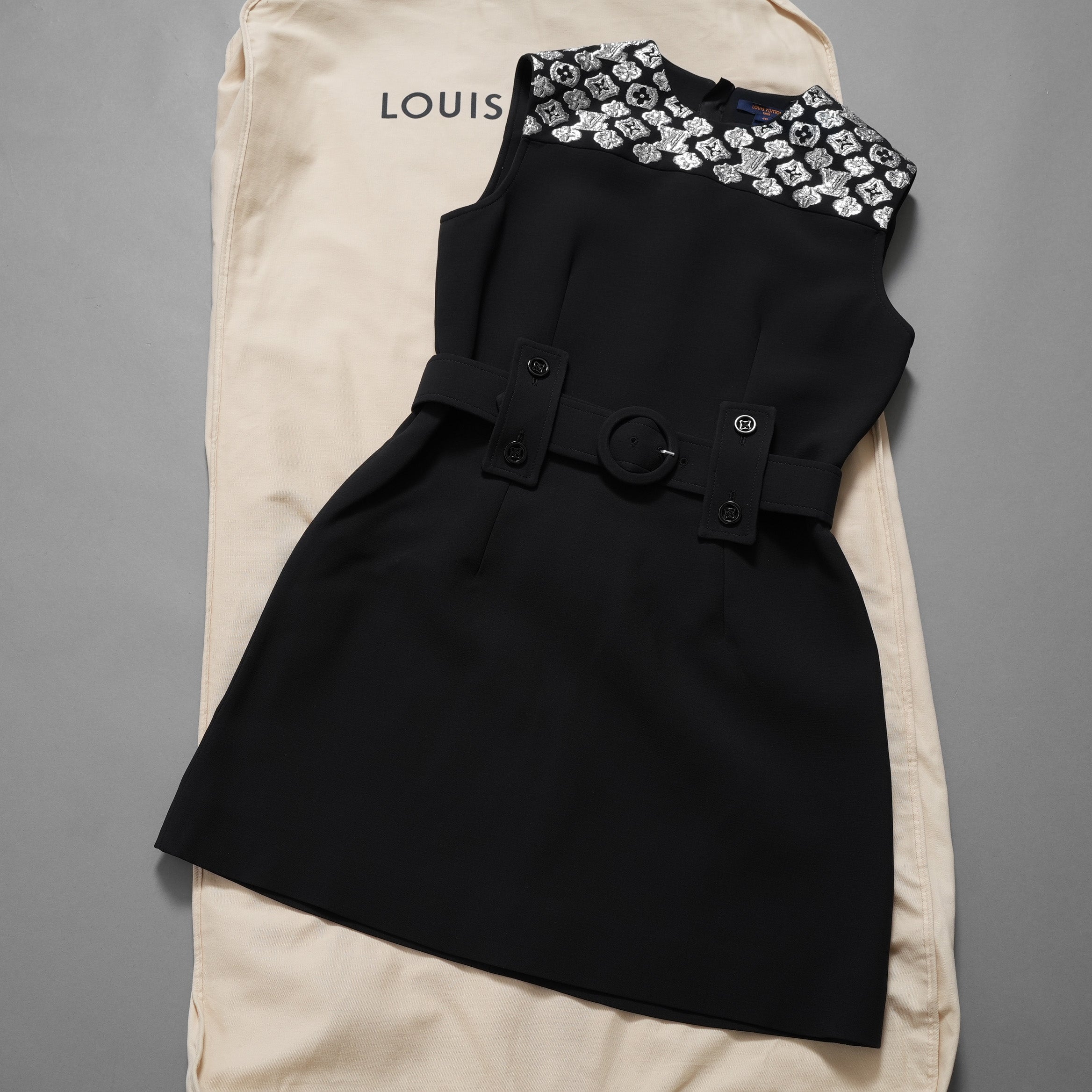 LOUIS VUITTON ルイヴィトン / 20AW 美品 モノグラム ノースリーブ ワンピース / RW202W / size 34 (BLACK) レディース