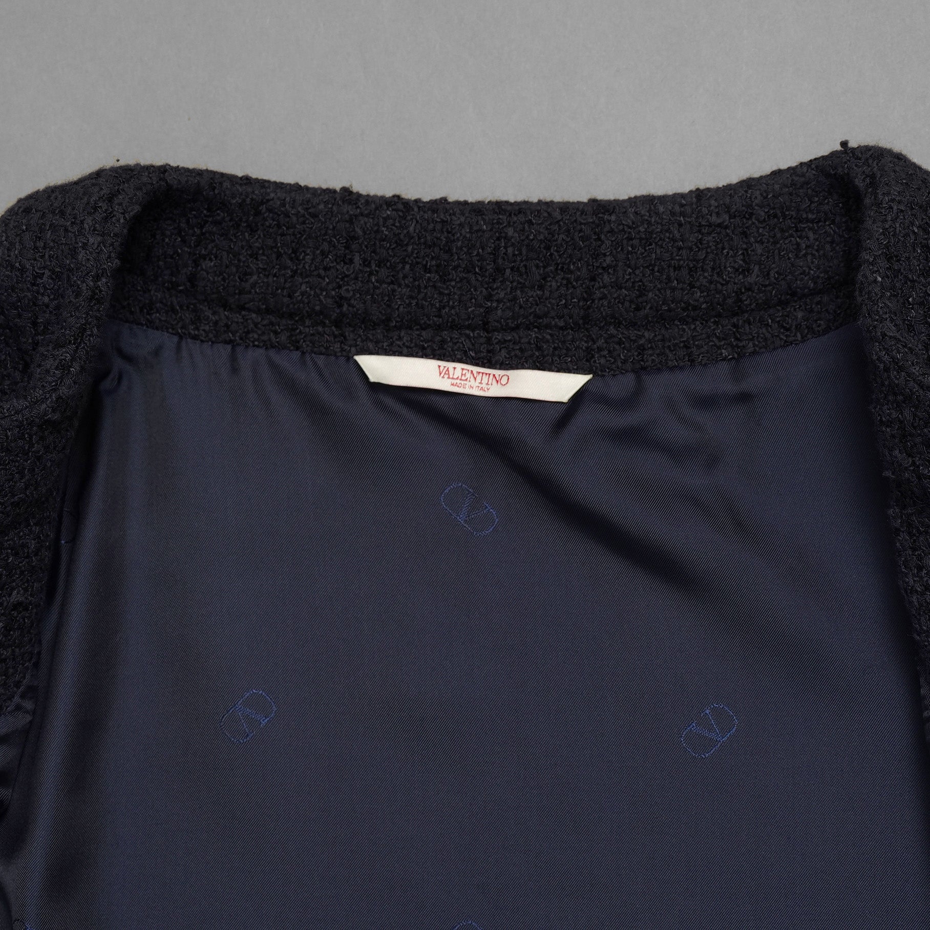 Valentino Garavani ヴァレンティノ ガラヴァーニ / 美品 23SS ロゴ シグネチャー ツイード ジャケット / 3V3CE2779GA / size 44 (NAVY)
