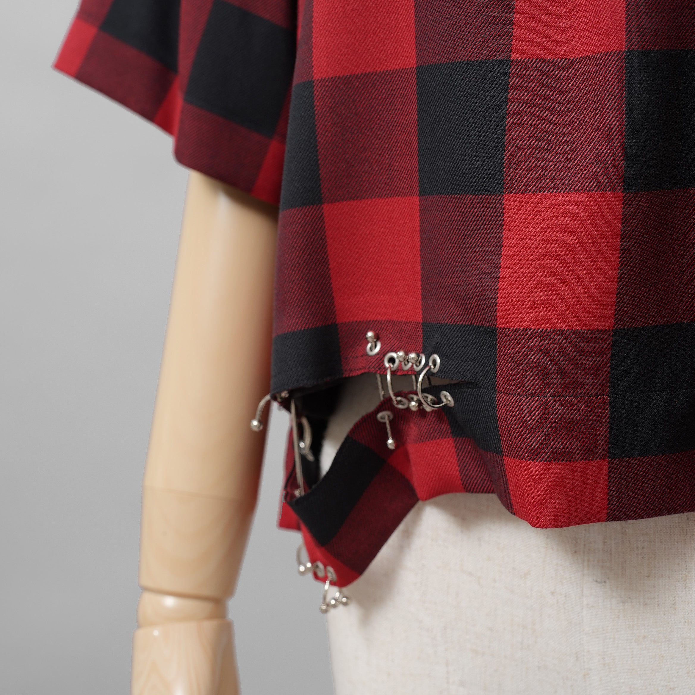 sacai サカイ / 美品 22SS Buffalo Check Pullover 半袖シャツ / 22-05943 / size 3 (RED×BLACK) レディース