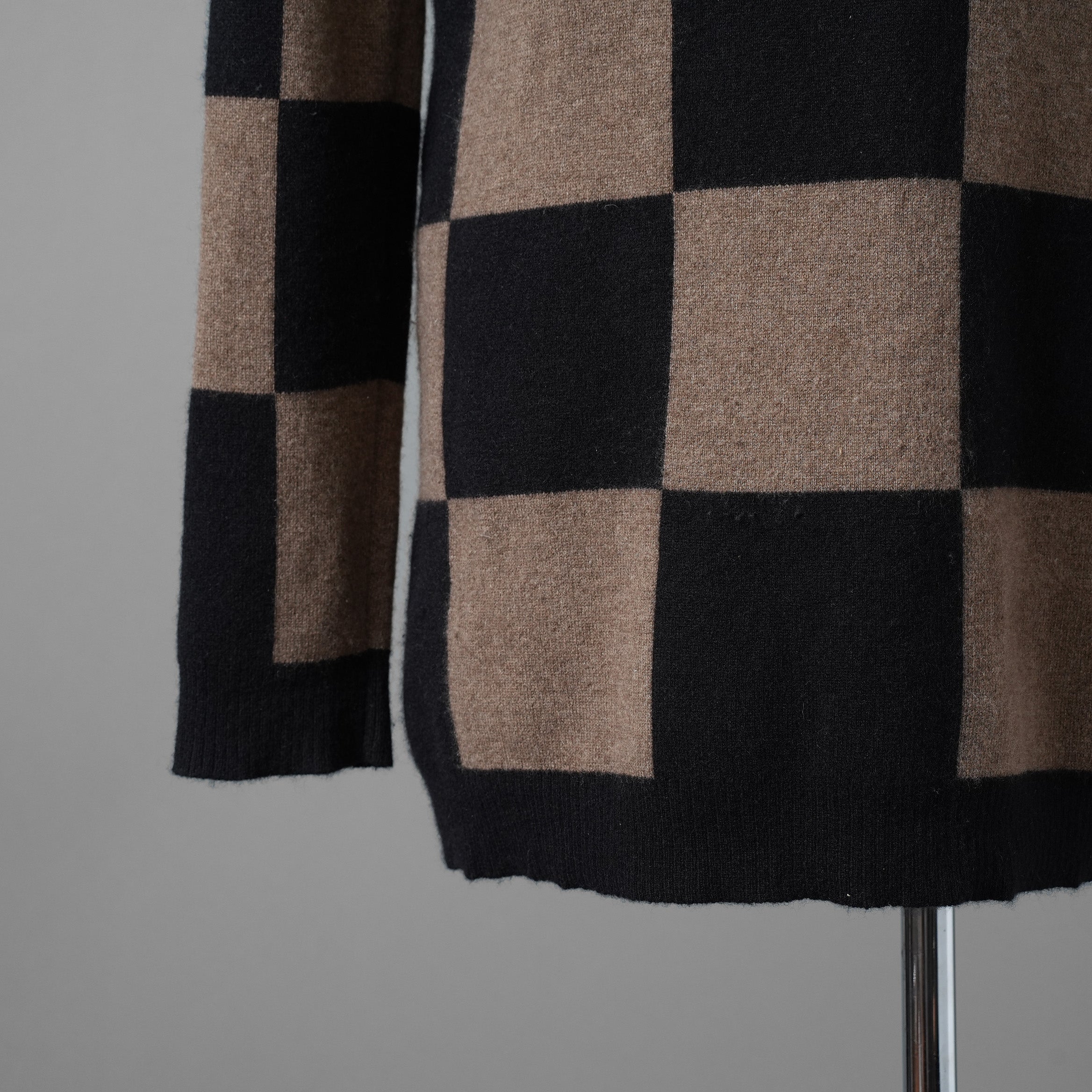 Aleksandr Manamis アレクサンダーマナミス / 23AW 美品 カシミア100% パネルチェック ニット チェック柄 / size 3 （BLACK x BROWN）