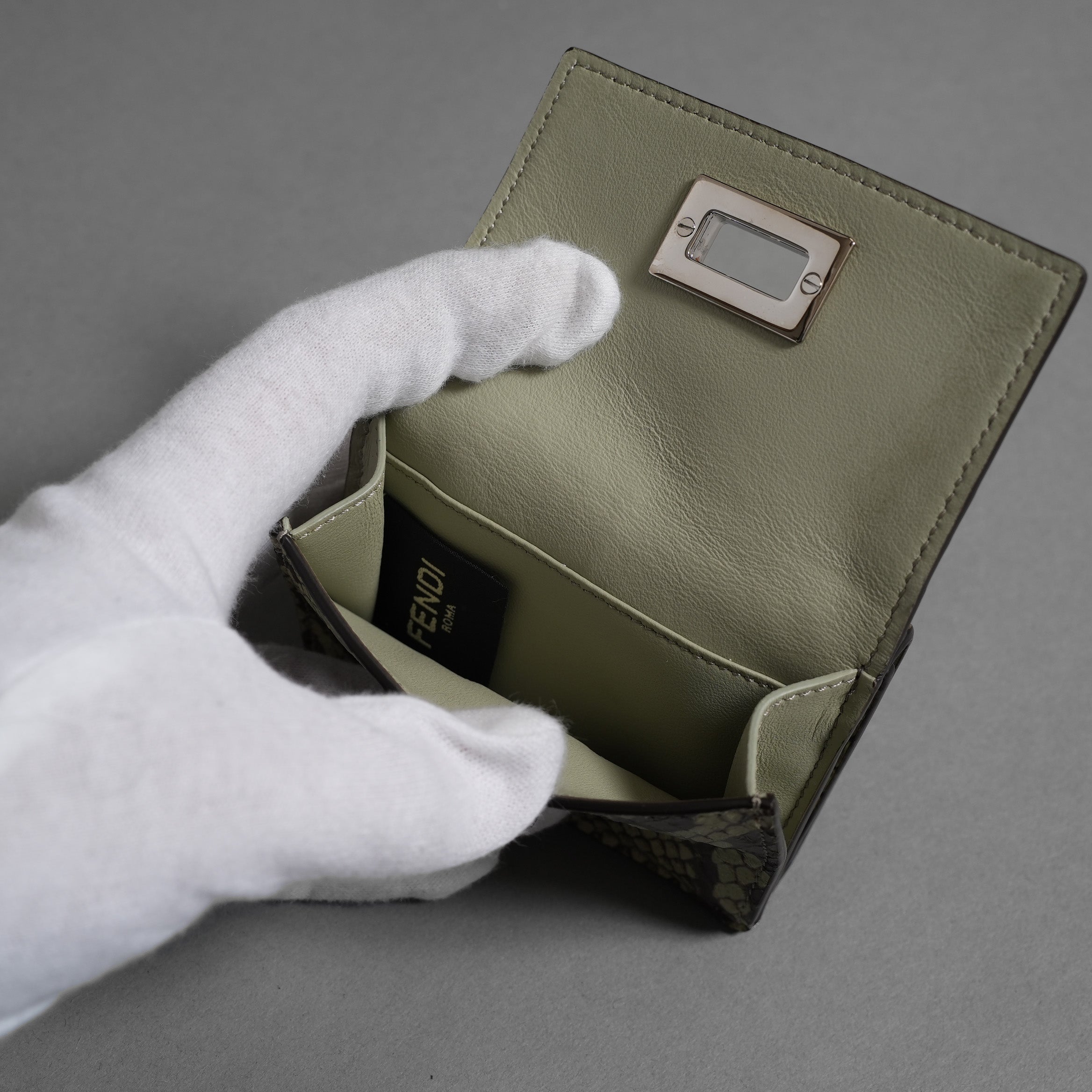 FENDI フェンディ / 美品 パイソン ピーカブー コンパクトウォレット / 三つ折り財布 / 8M0426 アクセサリー