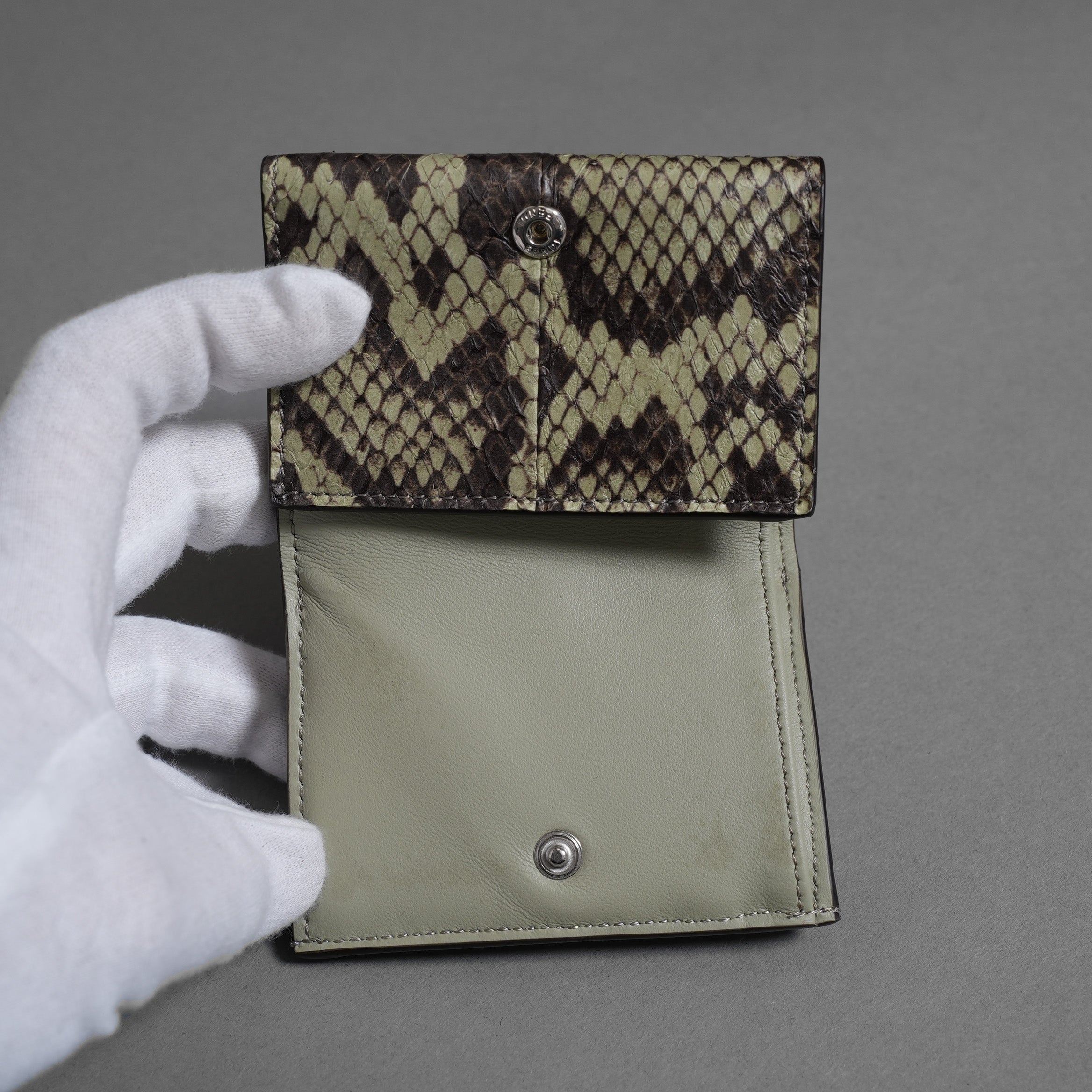 FENDI フェンディ / 美品 パイソン ピーカブー コンパクトウォレット / 三つ折り財布 / 8M0426 アクセサリー