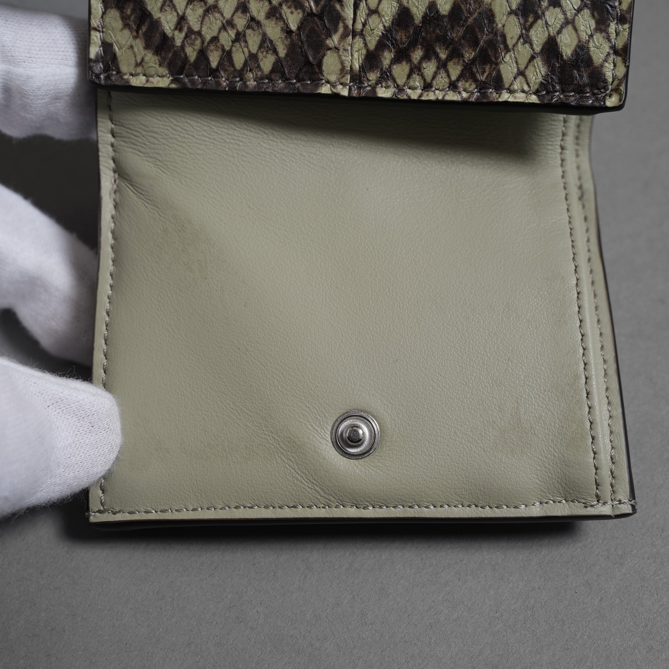 FENDI フェンディ / 美品 パイソン ピーカブー コンパクトウォレット / 三つ折り財布 / 8M0426 アクセサリー