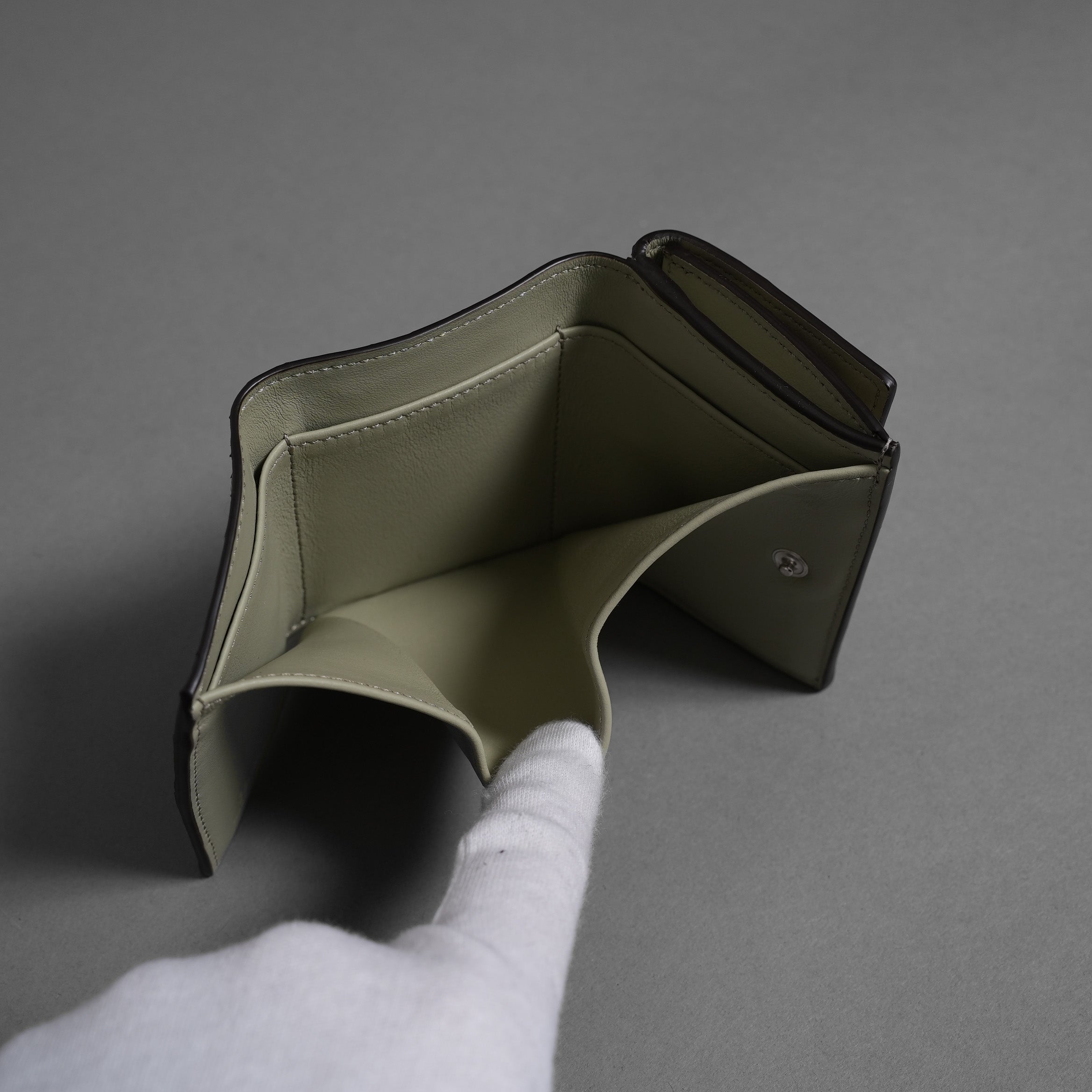 FENDI フェンディ / 美品 パイソン ピーカブー コンパクトウォレット / 三つ折り財布 / 8M0426 アクセサリー