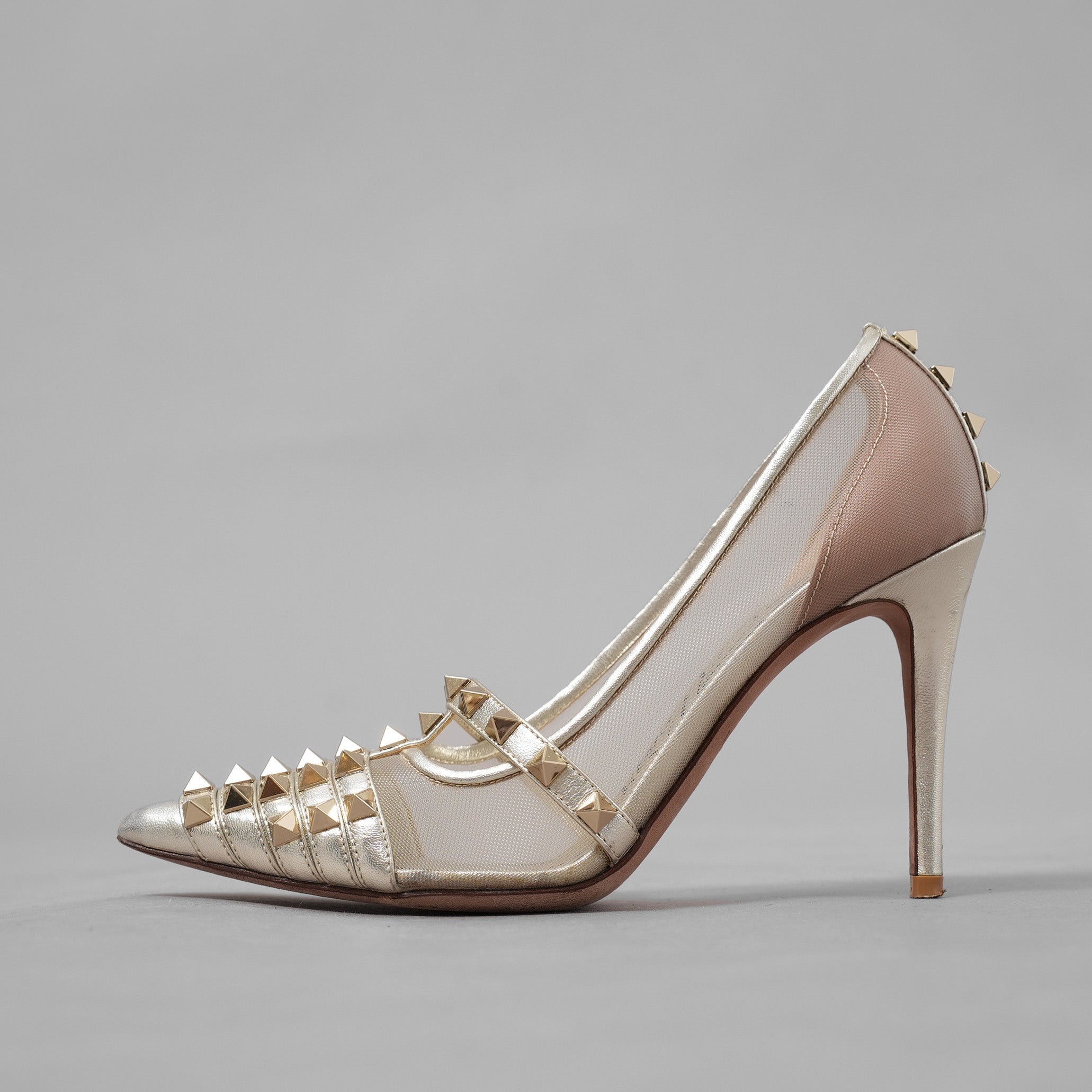 Valentino Garavani ヴァレンティノ ガラヴァーニ / 21AW ロックスタッズ アルコーブ メッシュ パンプス シューズ / size 35.5 (22.5cm) GOLD レディース