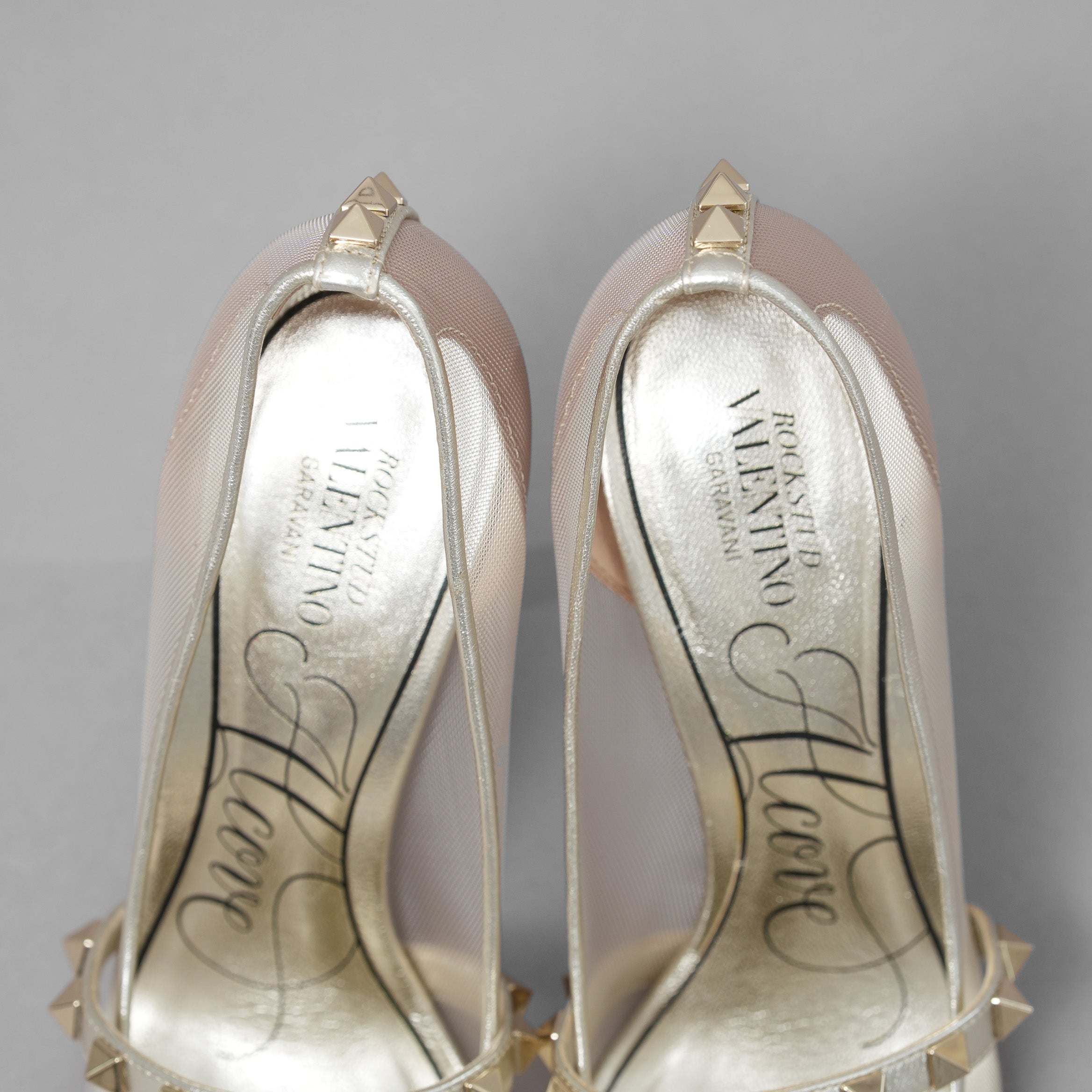 Valentino Garavani ヴァレンティノ ガラヴァーニ / 21AW ロックスタッズ アルコーブ メッシュ パンプス シューズ / size 35.5 (22.5cm) GOLD レディース